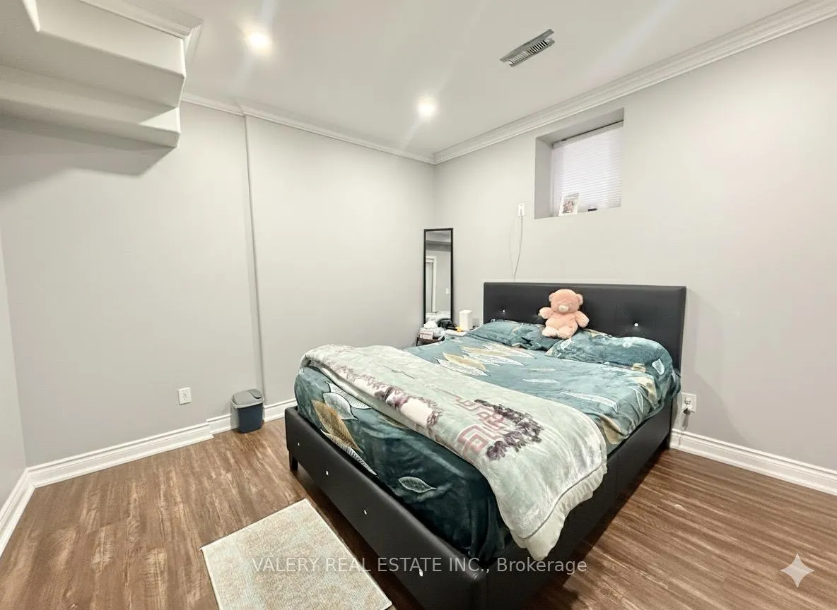 Photo 9 of 15 Perkins Drive, Brampton, Northwest Sandalwood Parkway — HOMEH