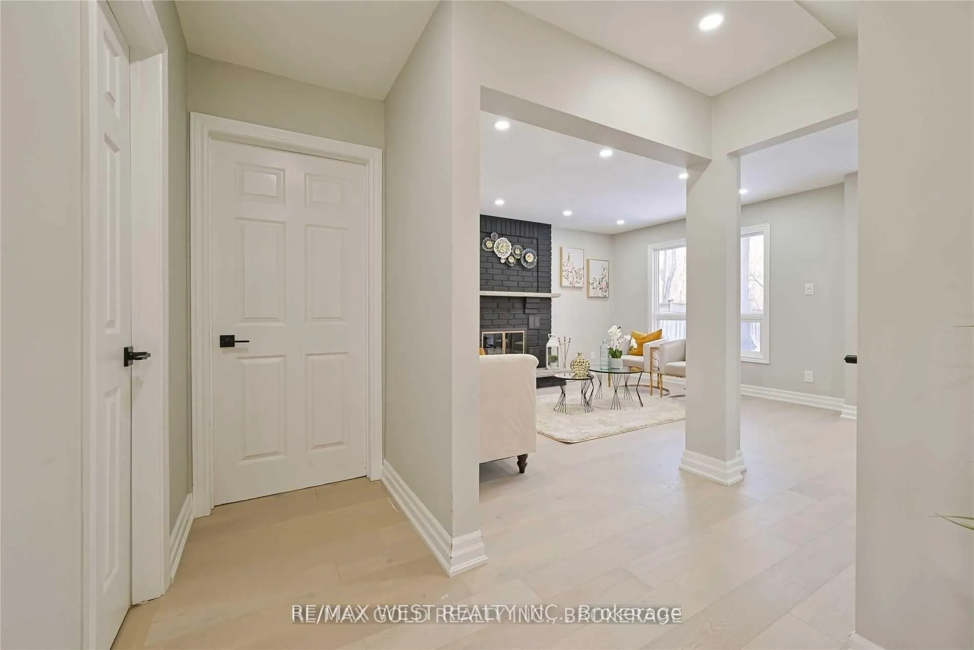 Photo 14 of 48 Regentview Drive, Brampton, Heart Lake East — HOMEH