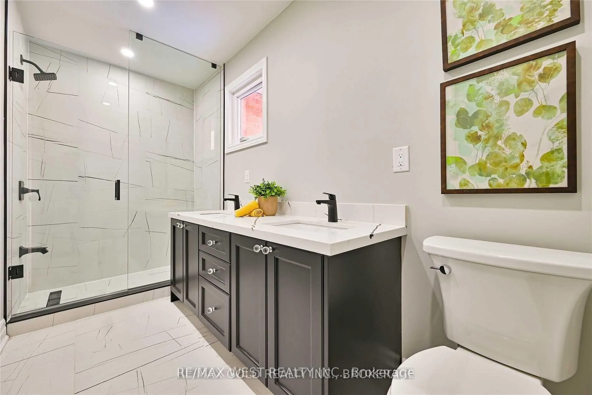Photo 24 of 48 Regentview Drive, Brampton, Heart Lake East — HOMEH