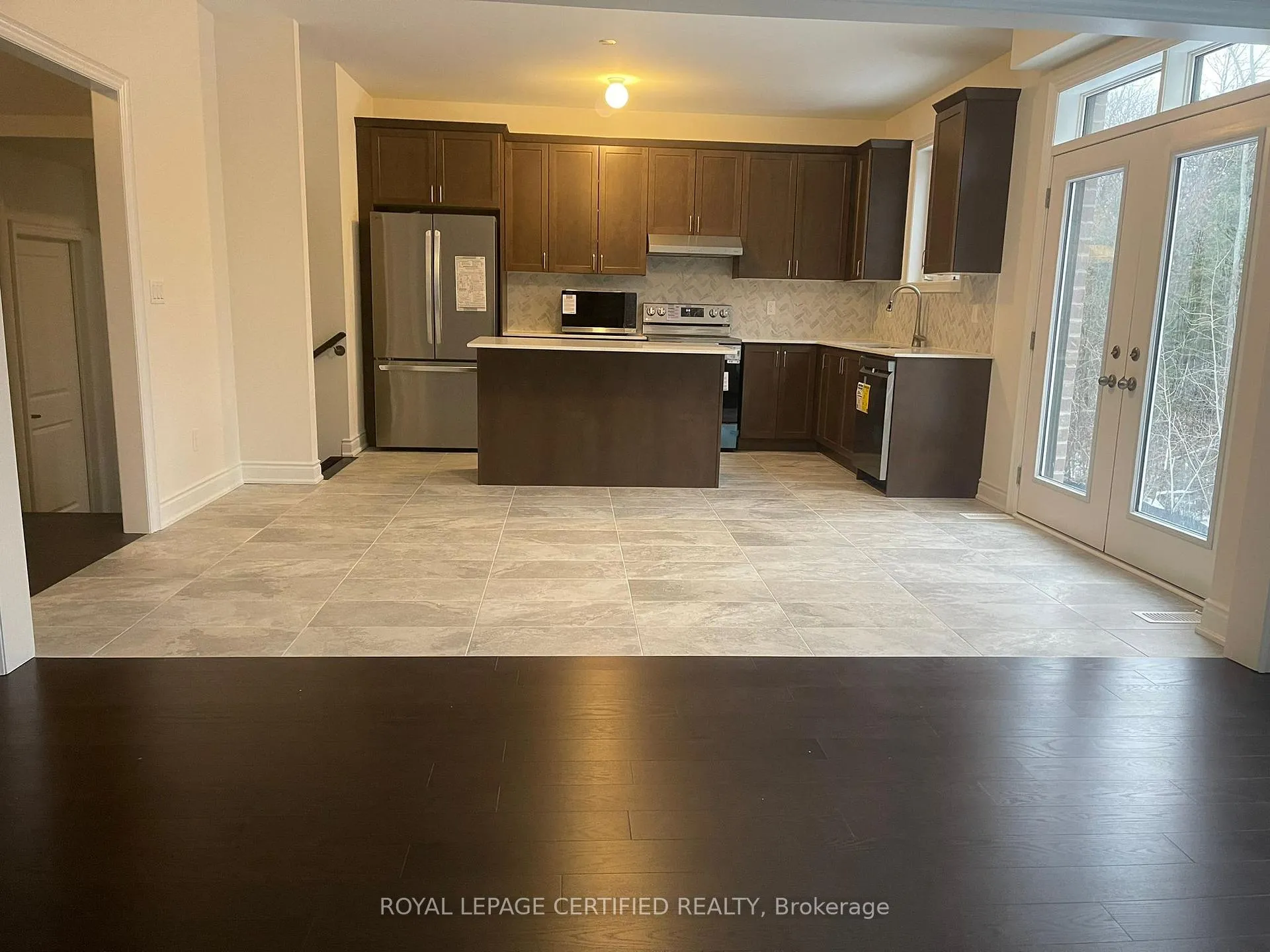 Photo 4 of 1434 Davis Loop, Innisfil, Lefroy — HOMEH