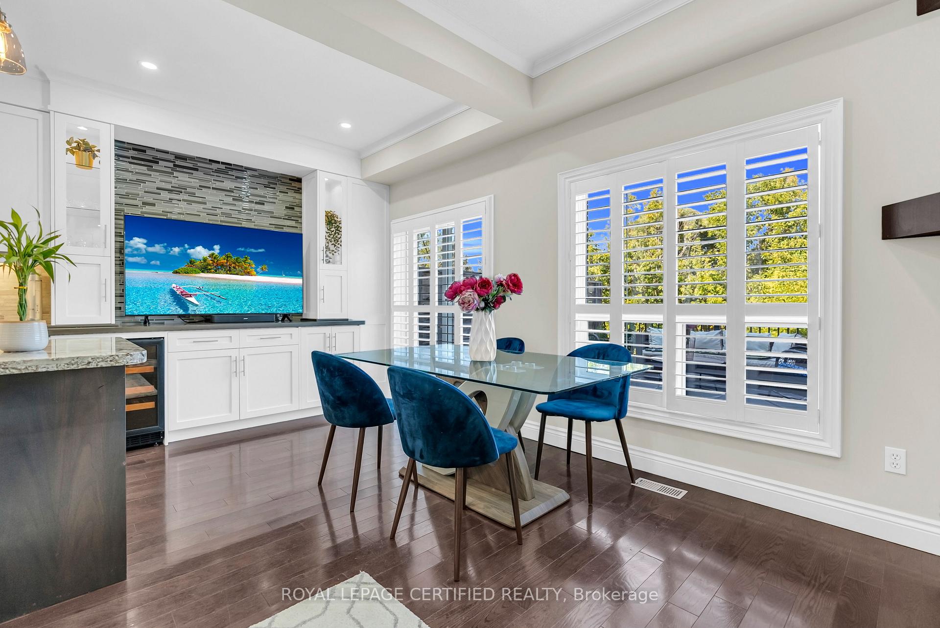 Photo 11 of 4093 Medland Drive, Burlington, Rose — HOMEH
