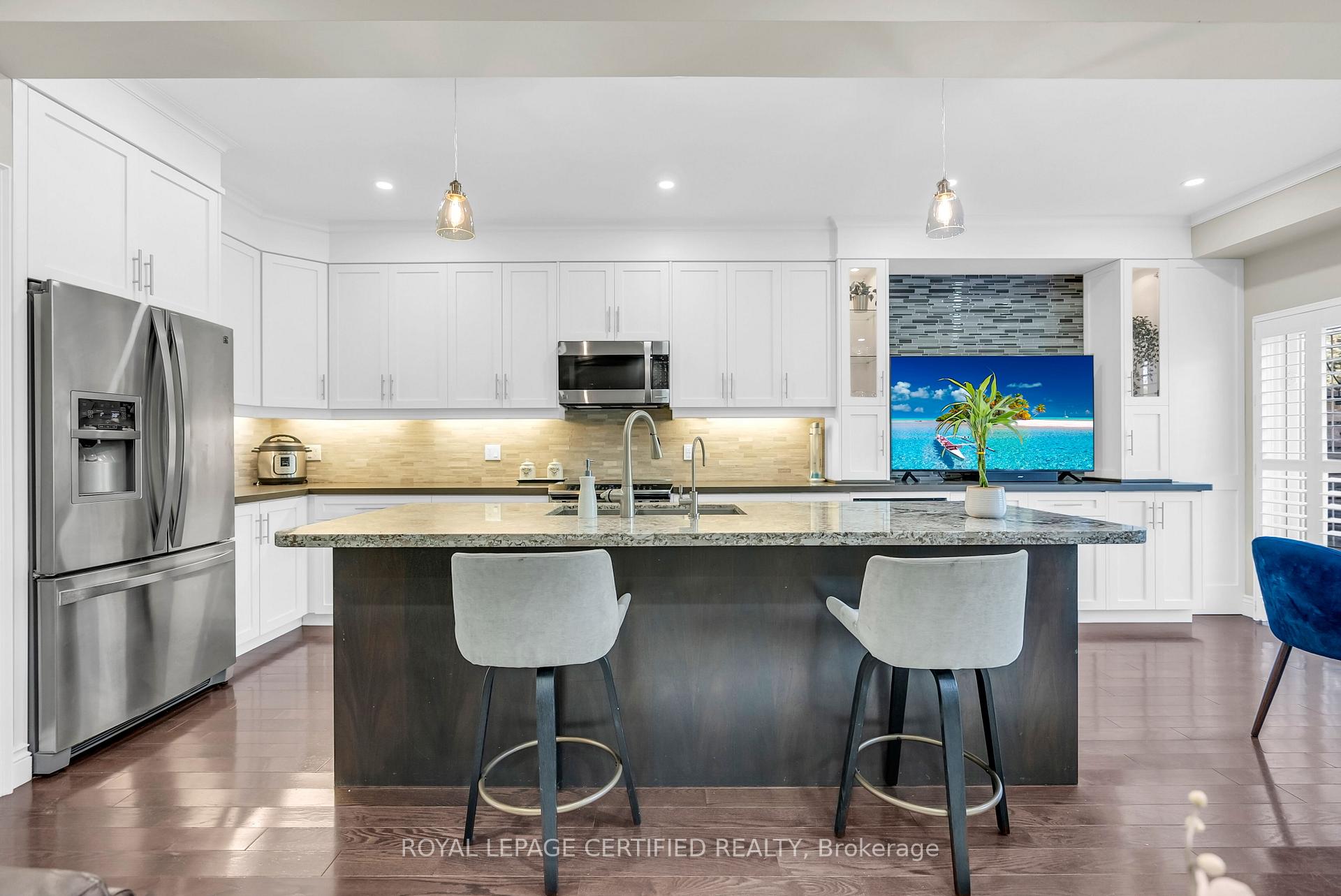 Photo 13 of 4093 Medland Drive, Burlington, Rose — HOMEH