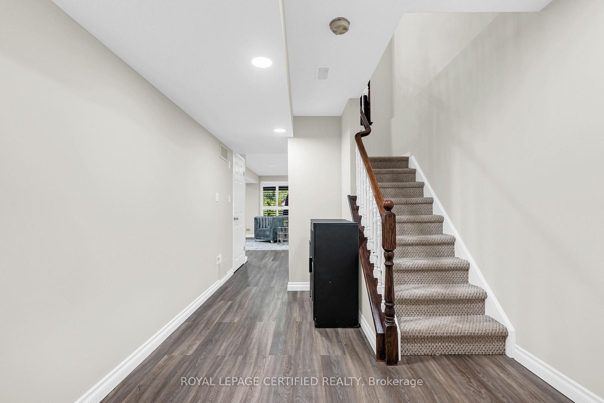 Photo 34 of 4093 Medland Drive, Burlington, Rose — HOMEH