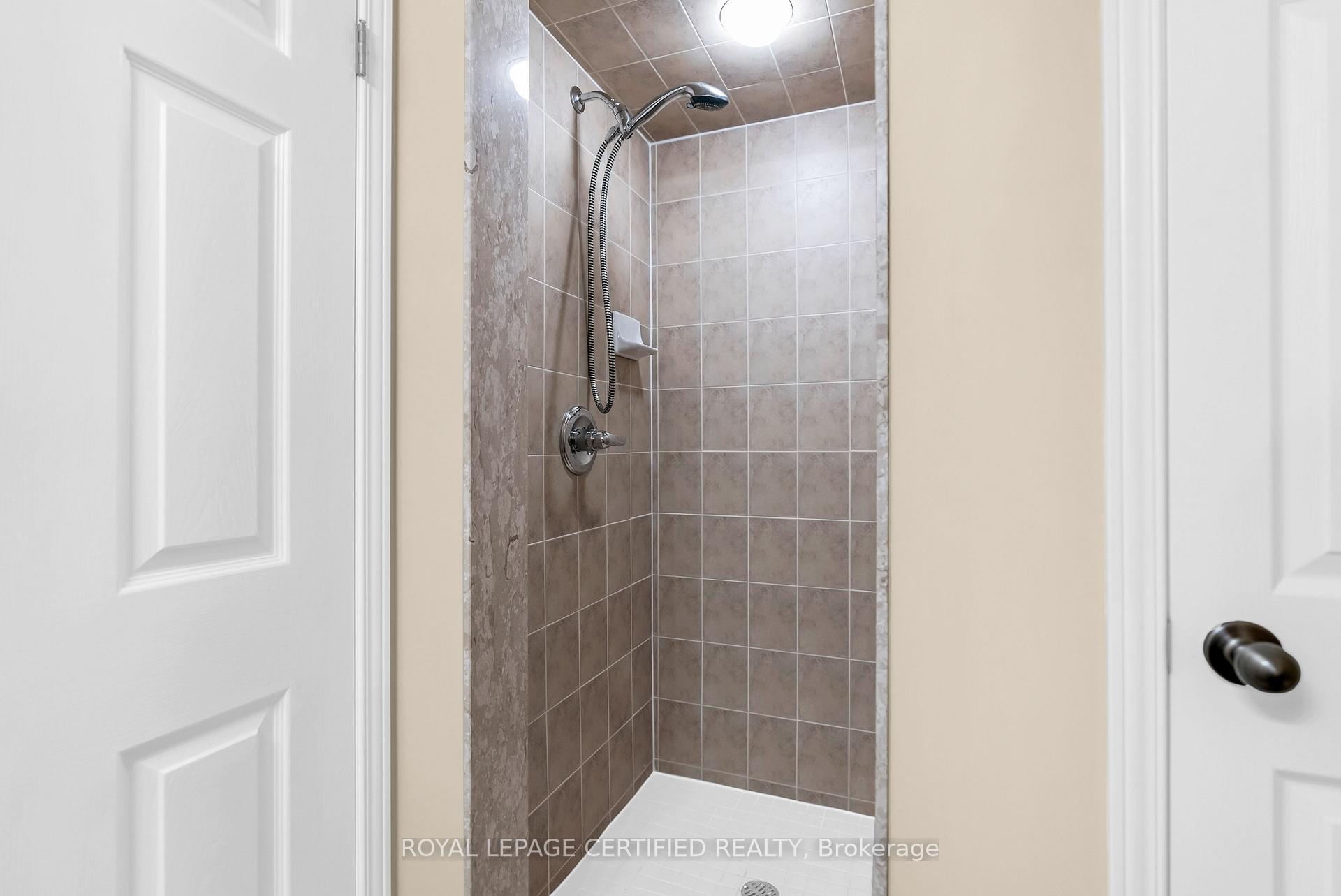 Photo 40 of 4093 Medland Drive, Burlington, Rose — HOMEH