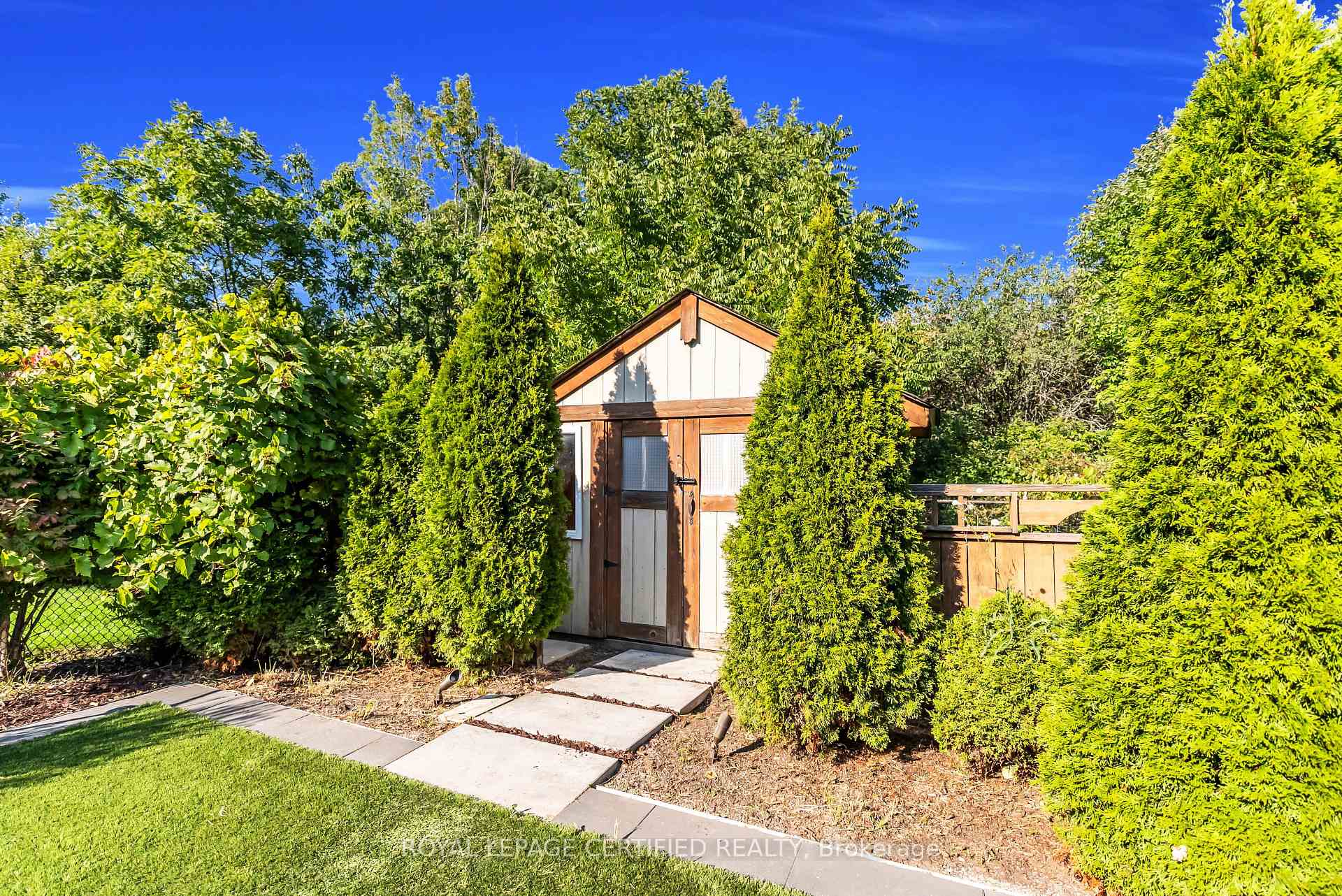Photo 44 of 4093 Medland Drive, Burlington, Rose — HOMEH