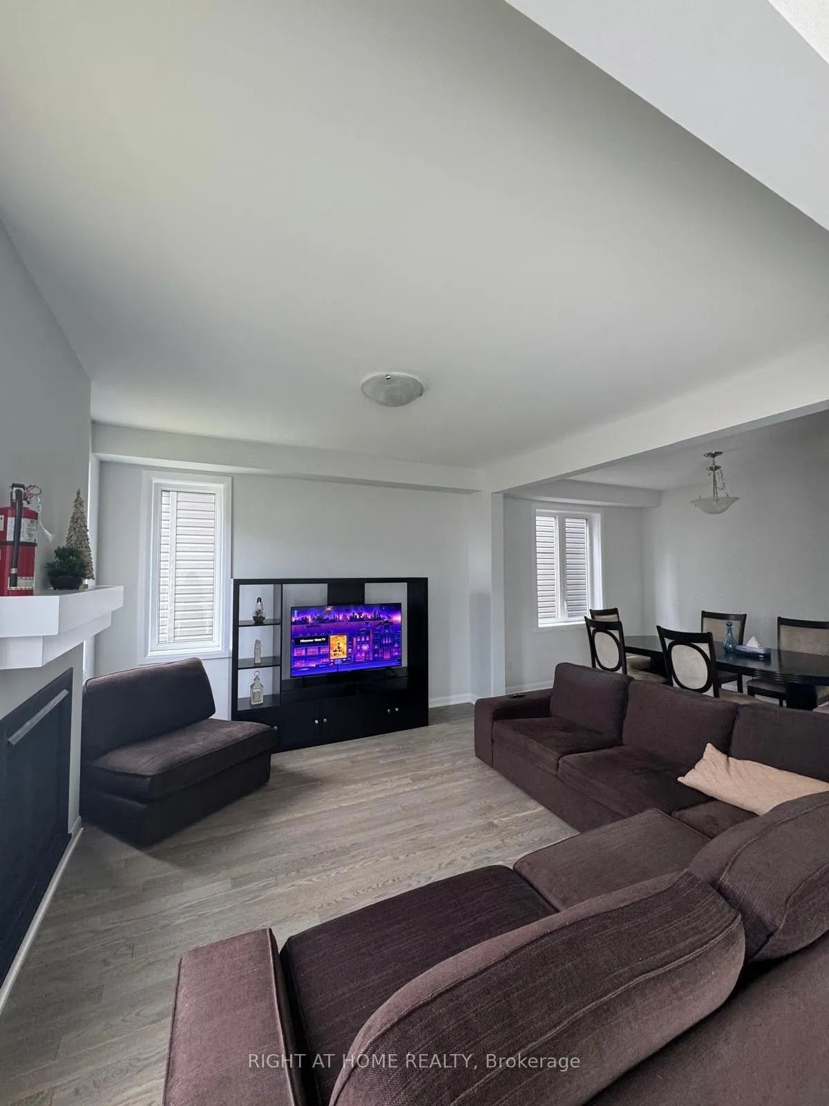 Photo 3 of 841 Cappamore Drive, Ottawa, Barrhaven - Half Moon Bay — HOMEH