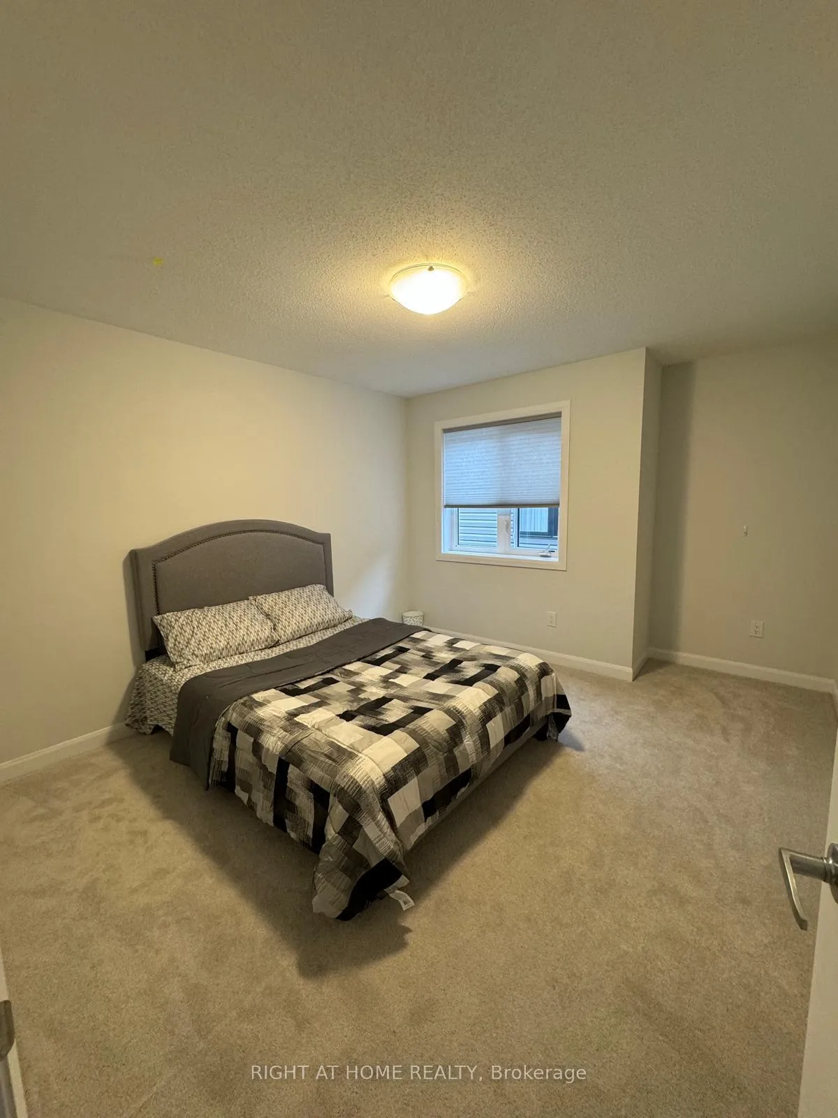 Photo 11 of 841 Cappamore Drive, Ottawa, Barrhaven - Half Moon Bay — HOMEH