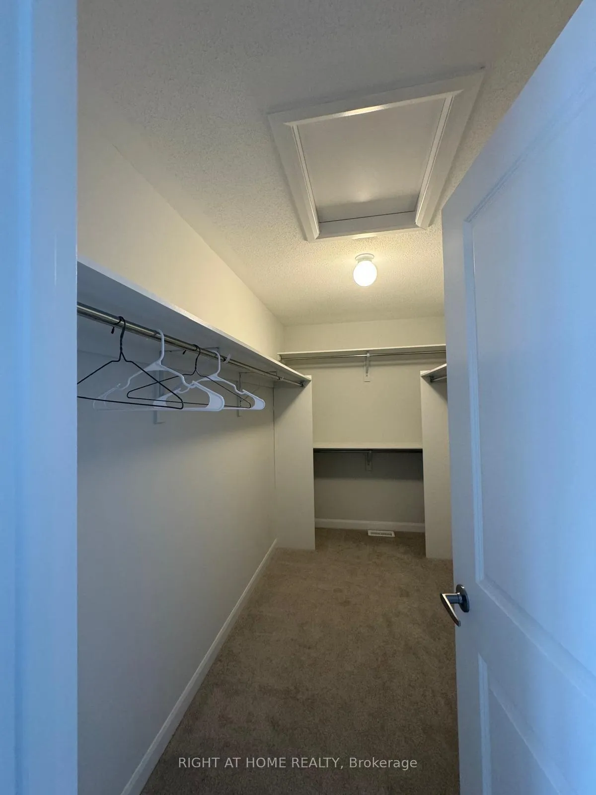 Photo 14 of 841 Cappamore Drive, Ottawa, Barrhaven - Half Moon Bay — HOMEH