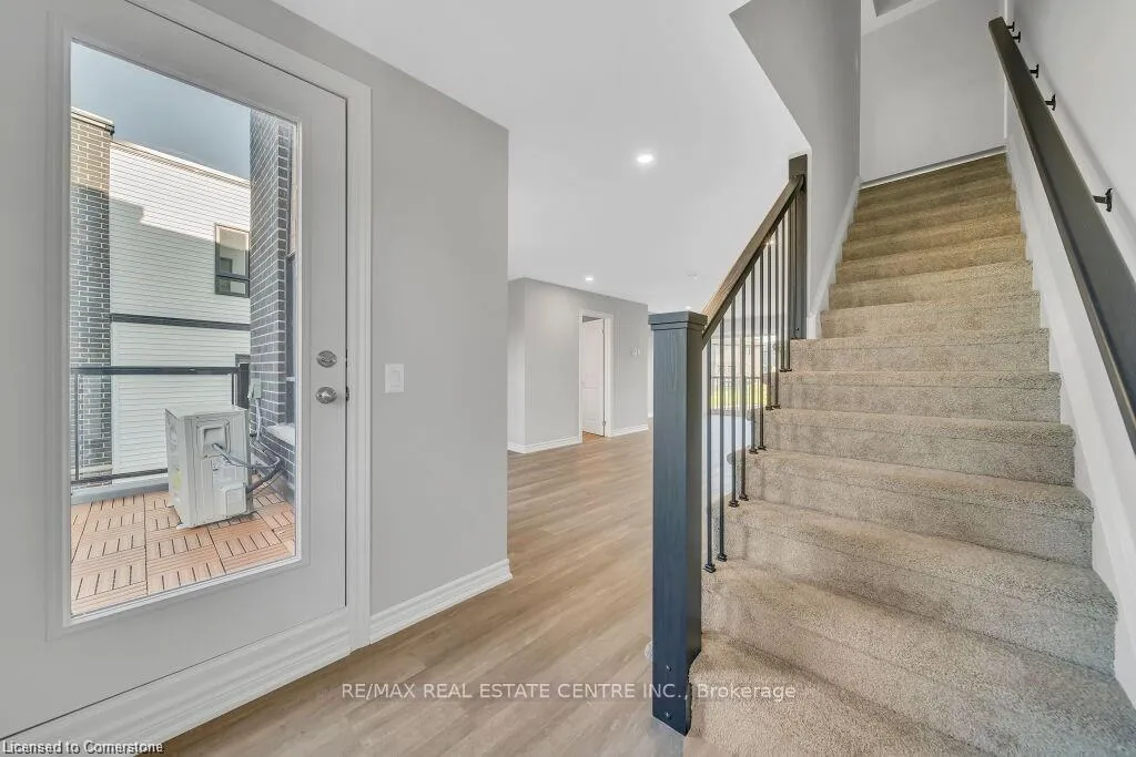 Photo 5 of 273 Chapel Hill Drive, Kitchener — HOMEH