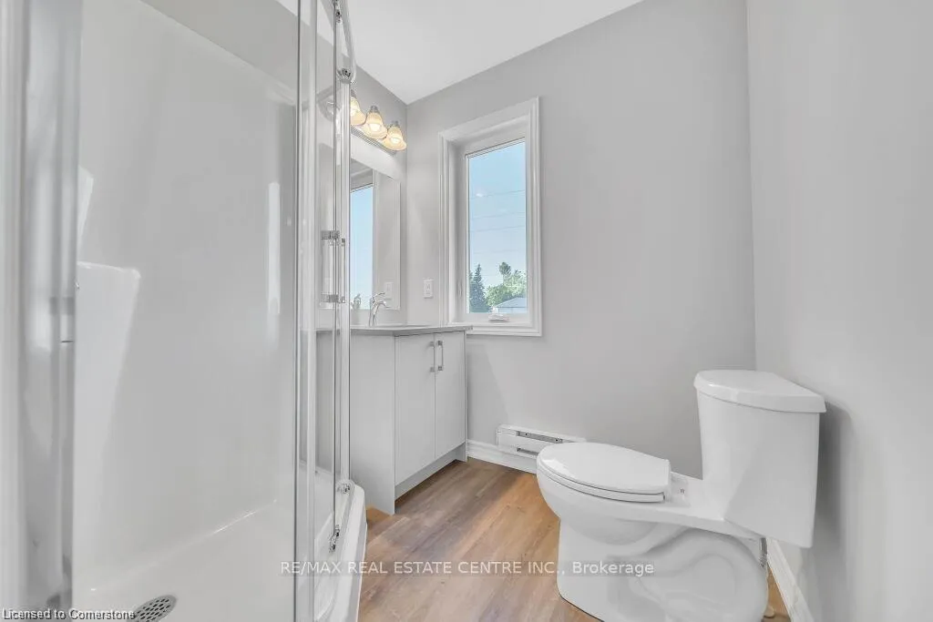 Photo 7 of 273 Chapel Hill Drive, Kitchener — HOMEH