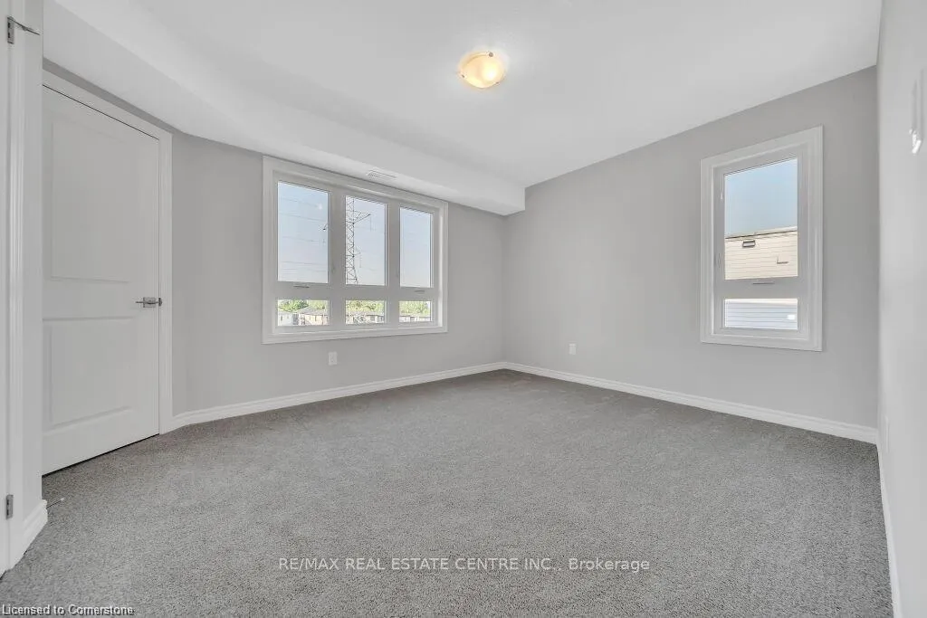 Photo 9 of 273 Chapel Hill Drive, Kitchener — HOMEH
