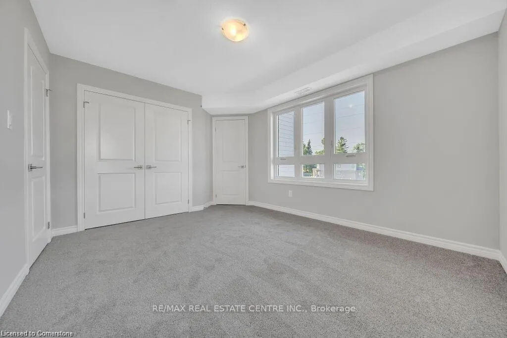 Photo 10 of 273 Chapel Hill Drive, Kitchener — HOMEH