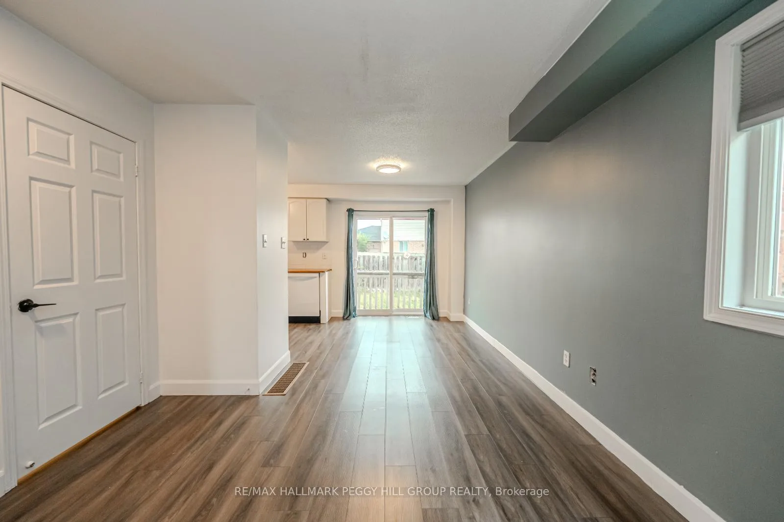 Photo 6 of 87 Pringle Drive, Barrie, Edgehill Drive — HOMEH