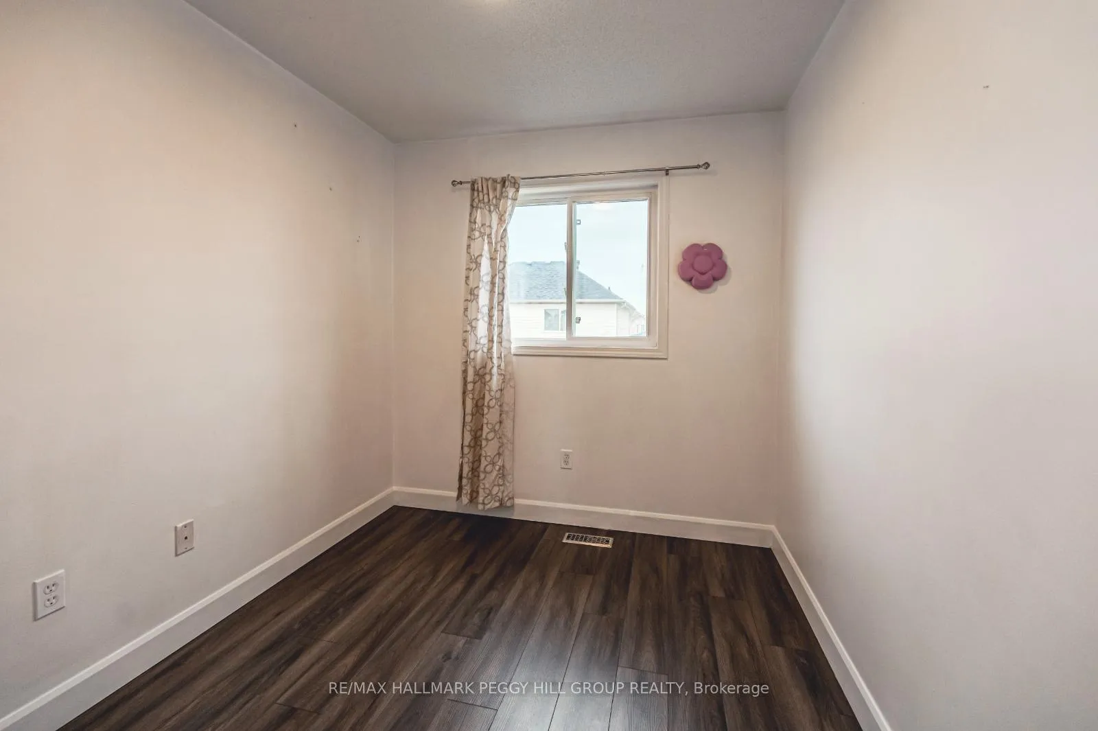 Photo 12 of 87 Pringle Drive, Barrie, Edgehill Drive — HOMEH