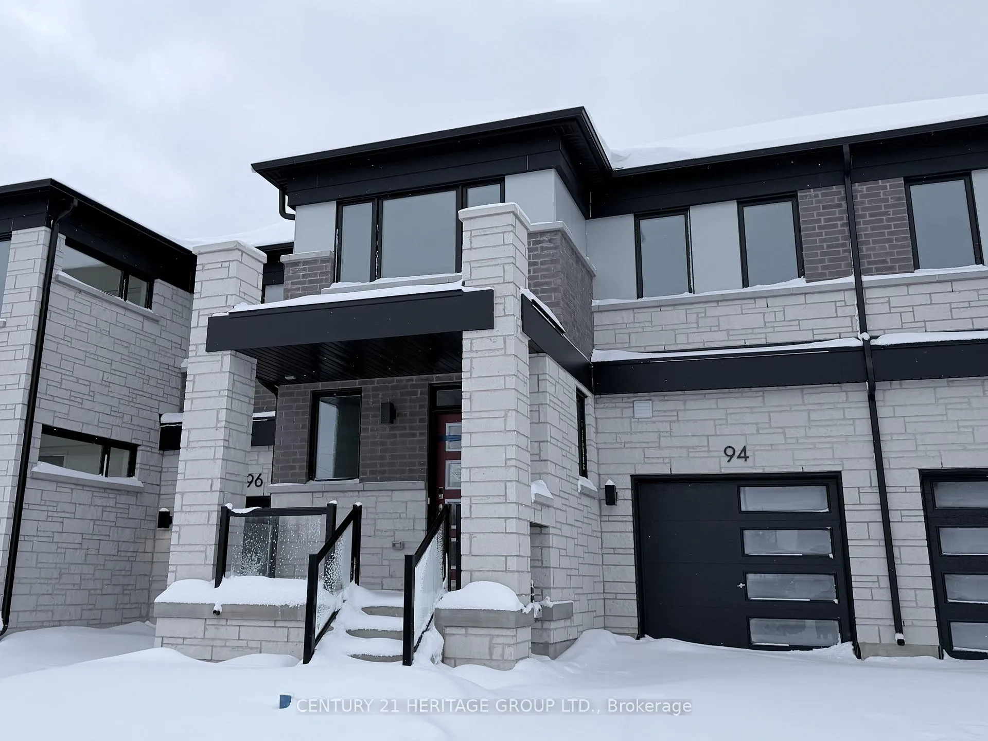 Photo 1 of 94 Vinewood Crescent, Barrie, Rural Barrie Southeast — HOMEH