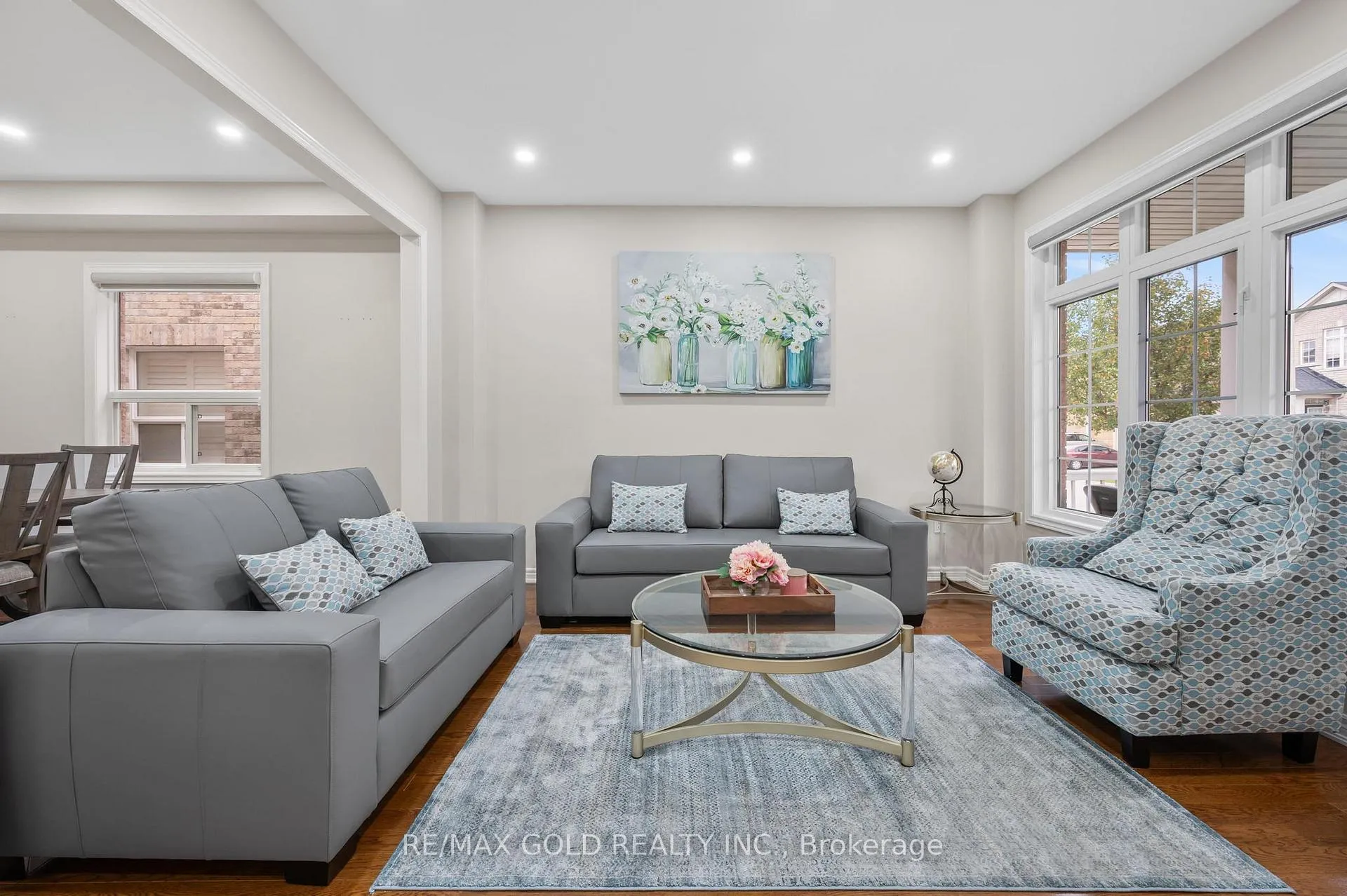 Photo 3 of 68 Lyndbrook Crescent, Brampton, Bram East — HOMEH