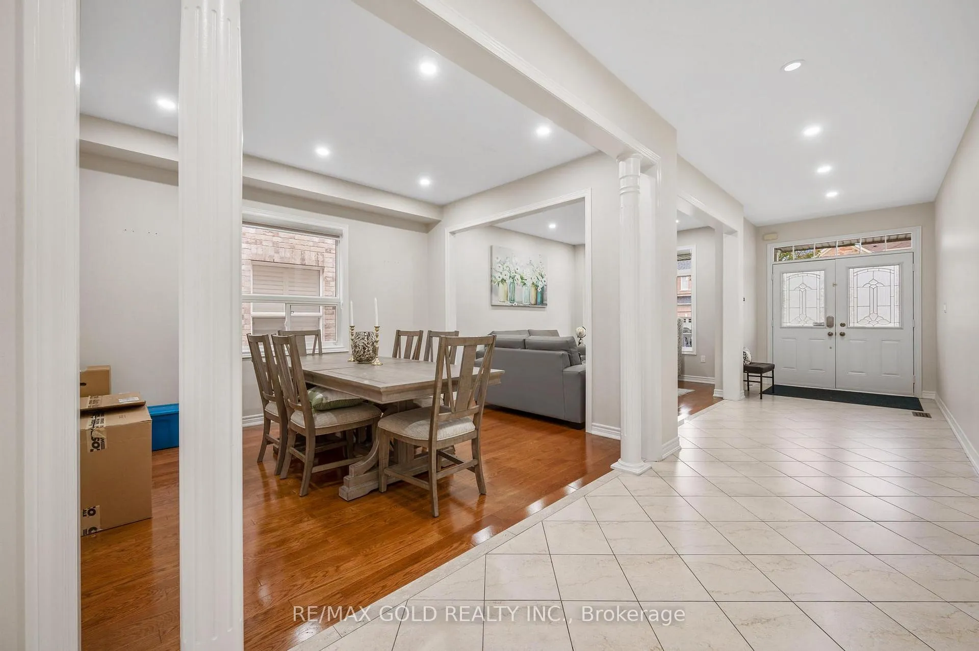 Photo 5 of 68 Lyndbrook Crescent, Brampton, Bram East — HOMEH