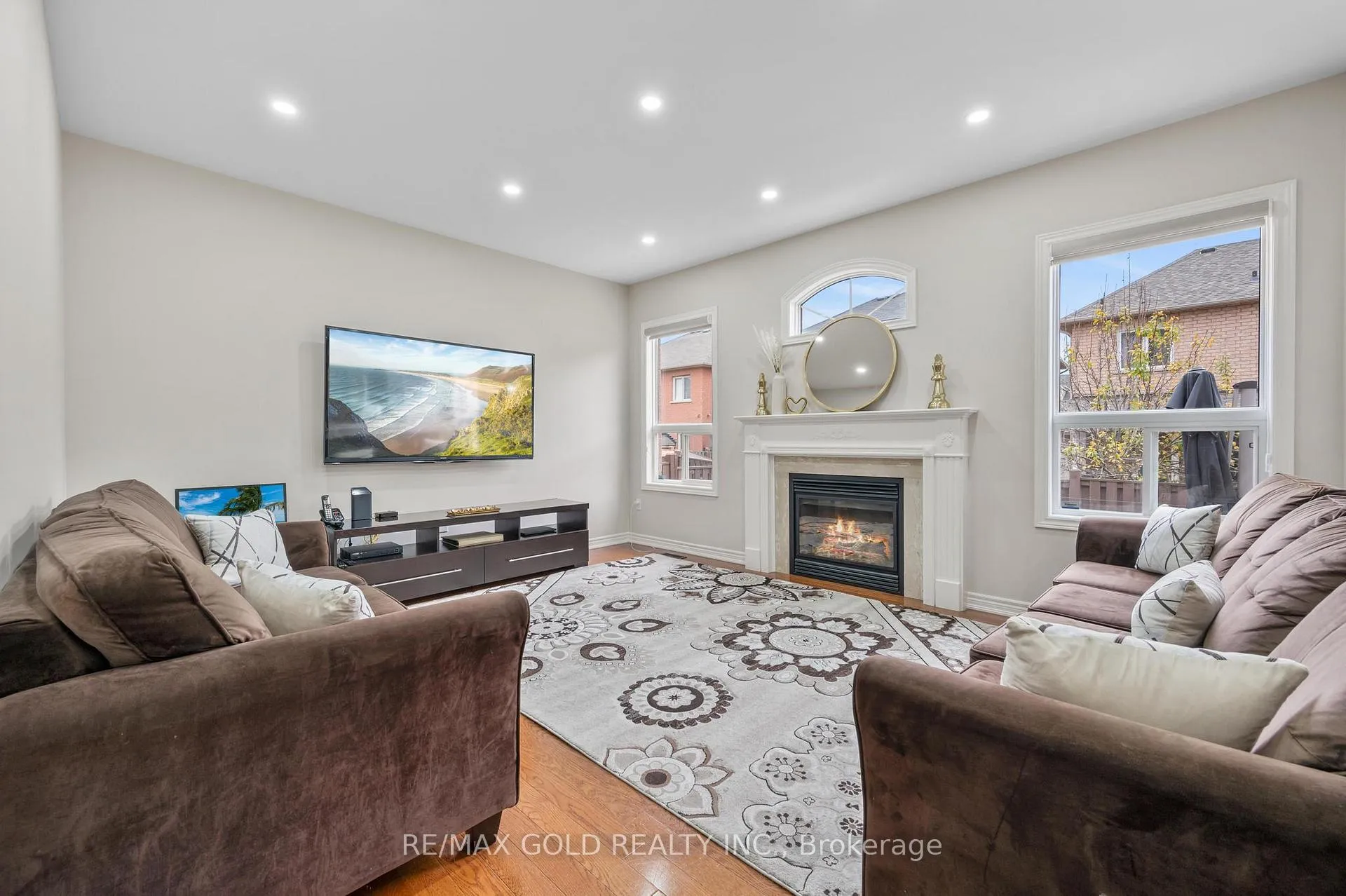 Photo 6 of 68 Lyndbrook Crescent, Brampton, Bram East — HOMEH