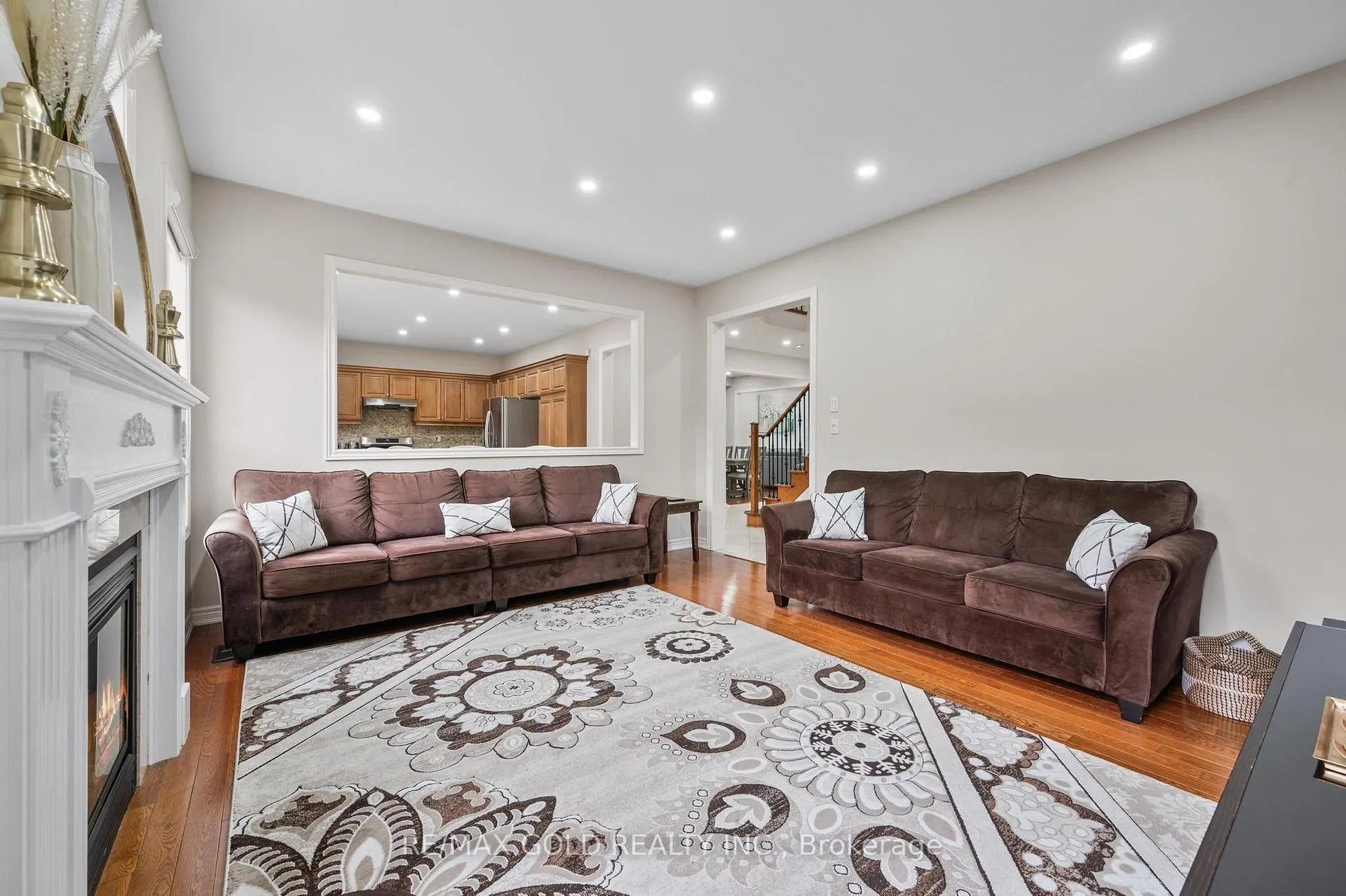 Photo 7 of 68 Lyndbrook Crescent, Brampton, Bram East — HOMEH