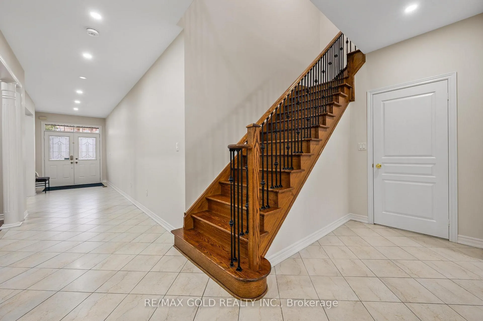 Photo 12 of 68 Lyndbrook Crescent, Brampton, Bram East — HOMEH
