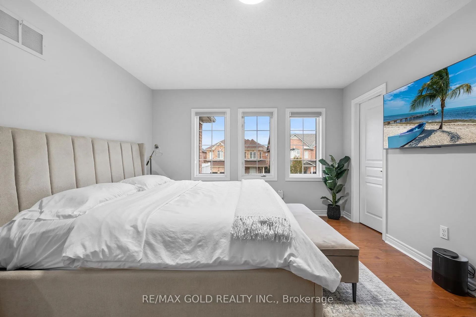Photo 16 of 68 Lyndbrook Crescent, Brampton, Bram East — HOMEH