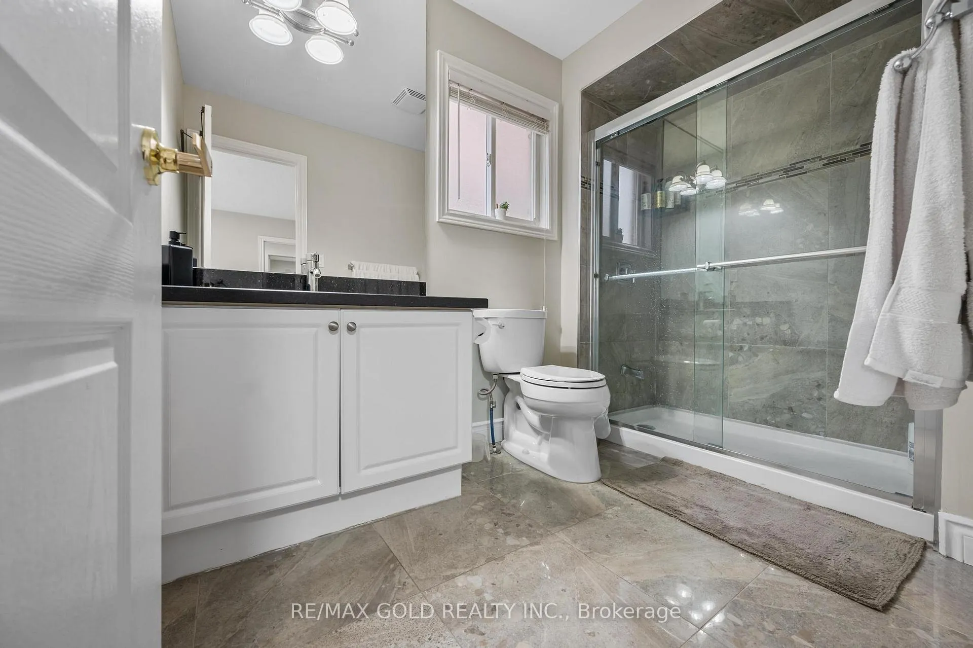 Photo 17 of 68 Lyndbrook Crescent, Brampton, Bram East — HOMEH