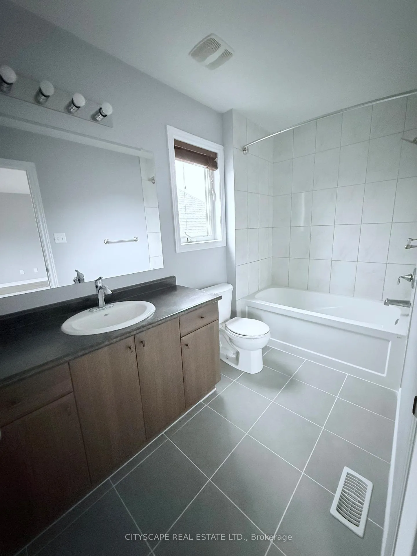 Photo 6 of 156 Hardcastle Drive, Cambridge — HOMEH