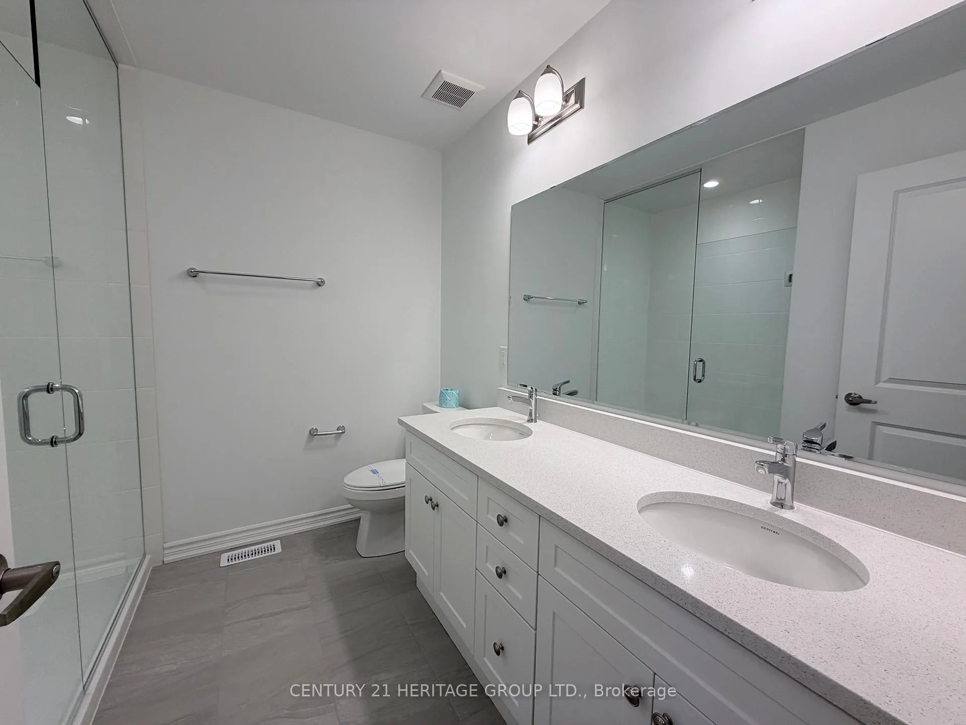 Photo 16 of 92 Vinewood Crescent, Barrie, Rural Barrie Southeast — HOMEH