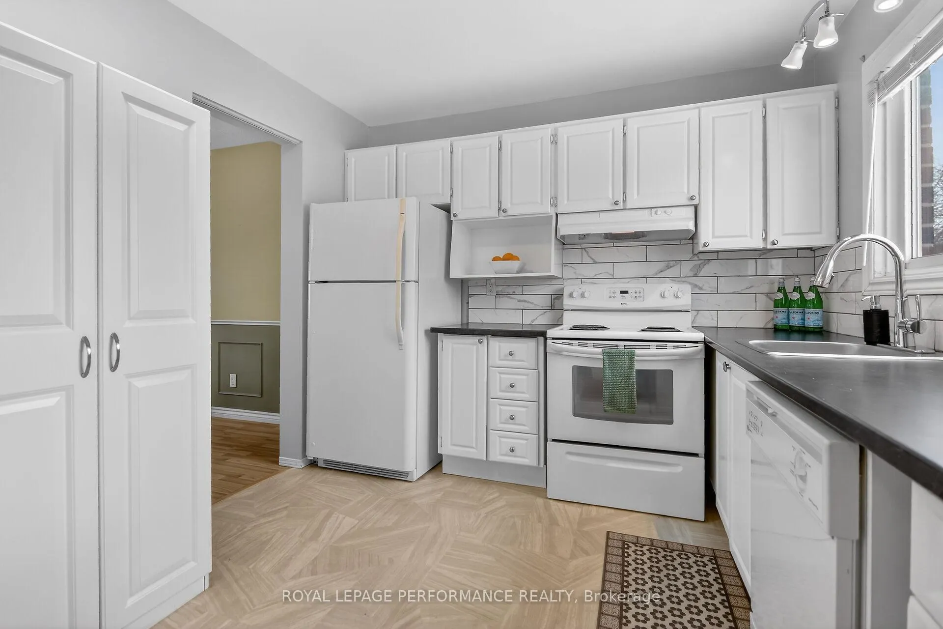 Photo 11 of 10C Fieldgate Drive, Ottawa, Barrhaven - Knollsbrook — HOMEH