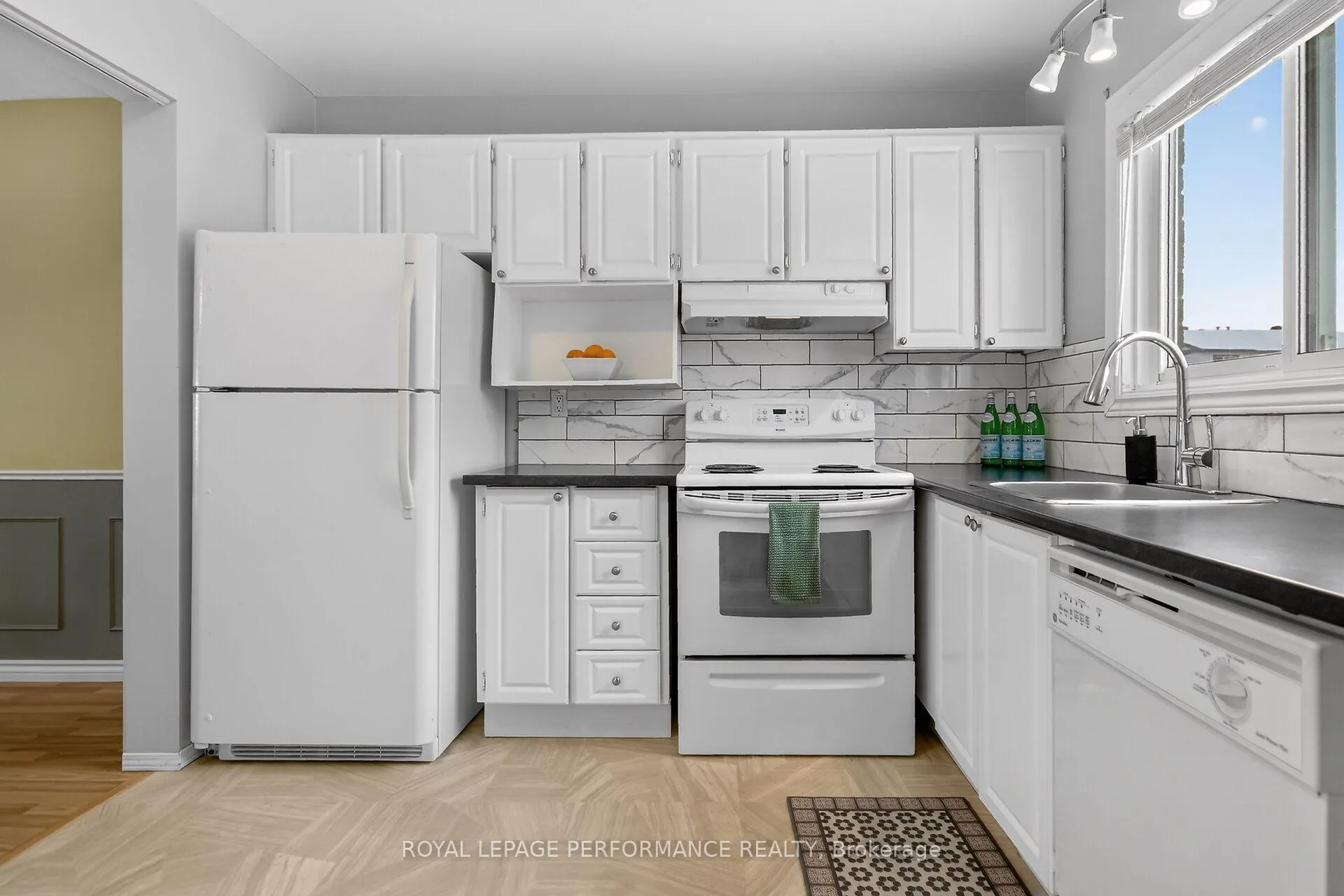 Photo 12 of 10C Fieldgate Drive, Ottawa, Barrhaven - Knollsbrook — HOMEH