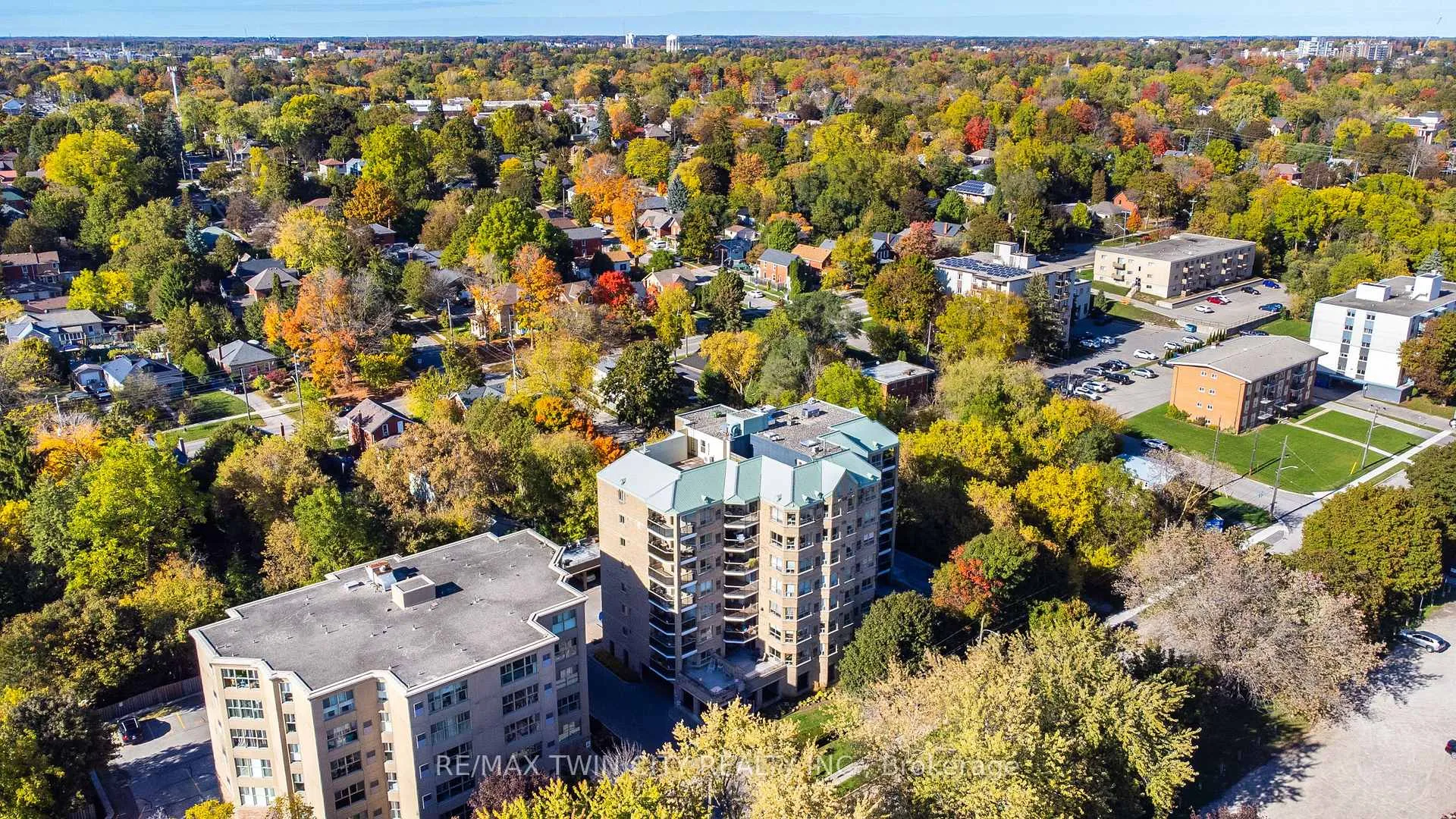 Photo 2 of Unit 404, 281 Bristol Street, Guelph, Junction/Onward Willow — HOMEH