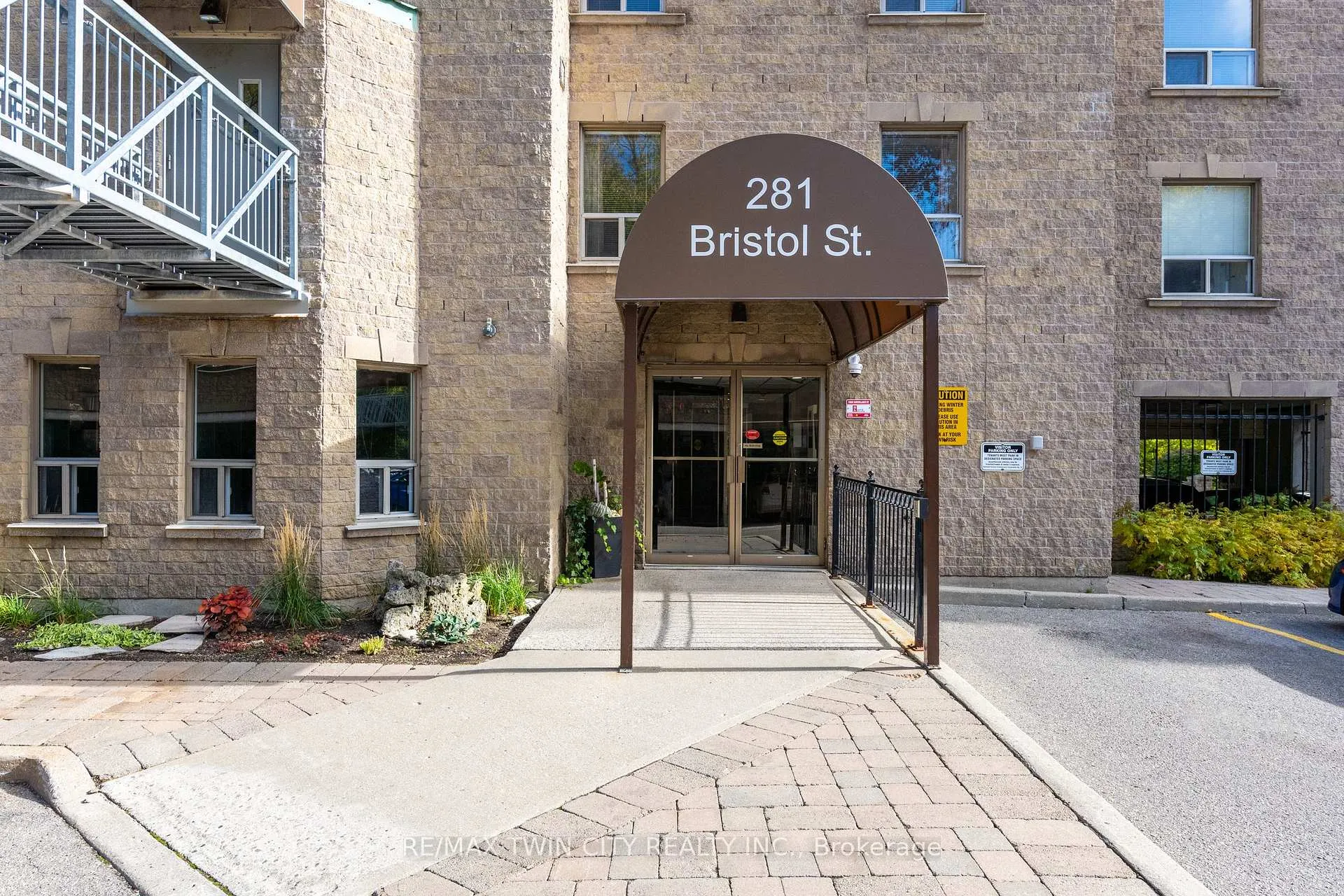 Photo 5 of Unit 404, 281 Bristol Street, Guelph, Junction/Onward Willow — HOMEH