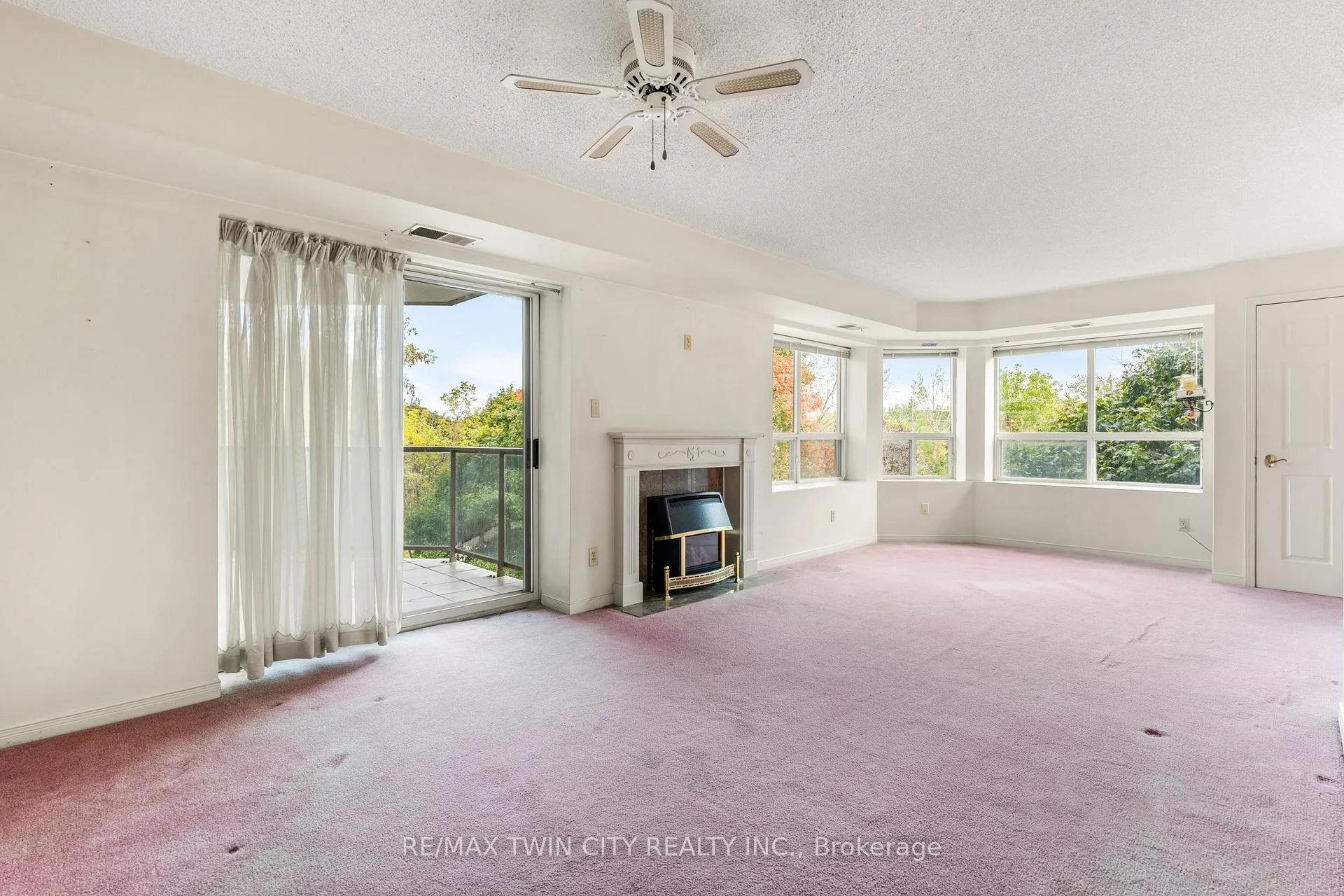 Photo 8 of Unit 404, 281 Bristol Street, Guelph, Junction/Onward Willow — HOMEH