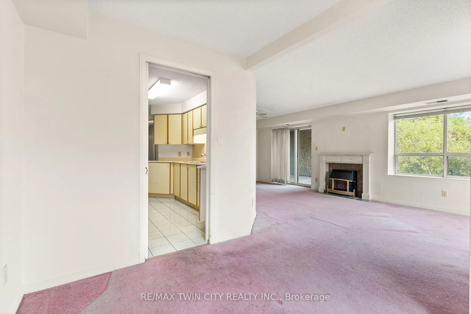 Photo 14 of Unit 404, 281 Bristol Street, Guelph, Junction/Onward Willow — HOMEH