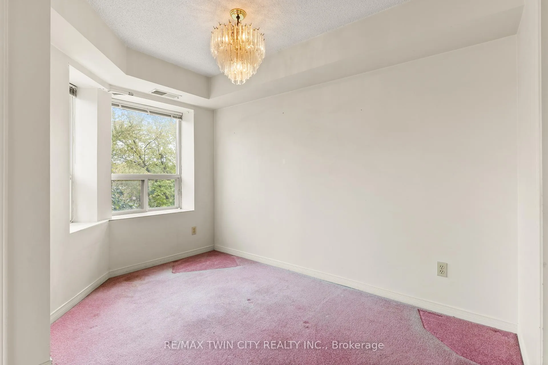 Photo 15 of Unit 404, 281 Bristol Street, Guelph, Junction/Onward Willow — HOMEH