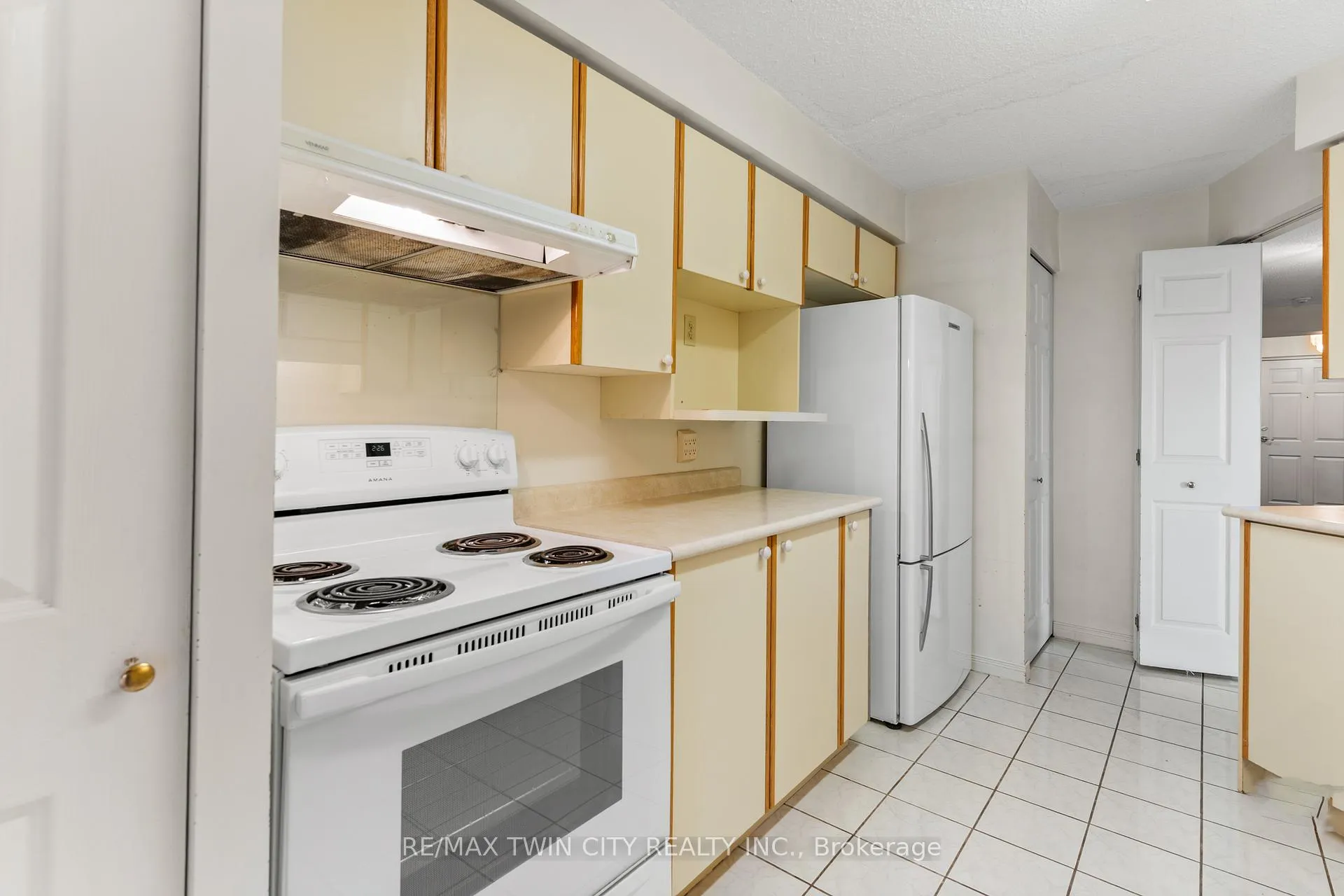 Photo 16 of Unit 404, 281 Bristol Street, Guelph, Junction/Onward Willow — HOMEH