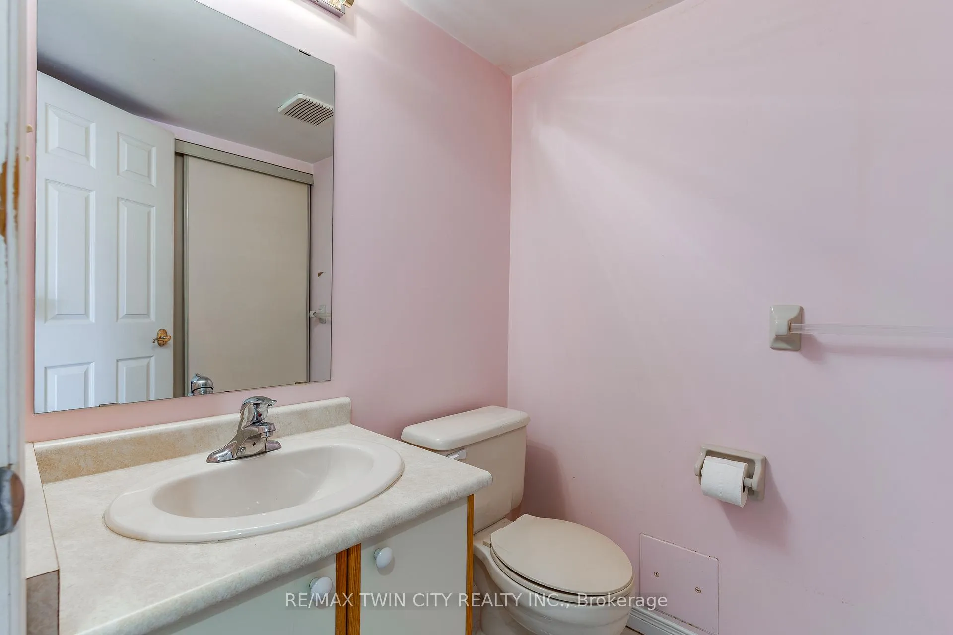 Photo 20 of Unit 404, 281 Bristol Street, Guelph, Junction/Onward Willow — HOMEH