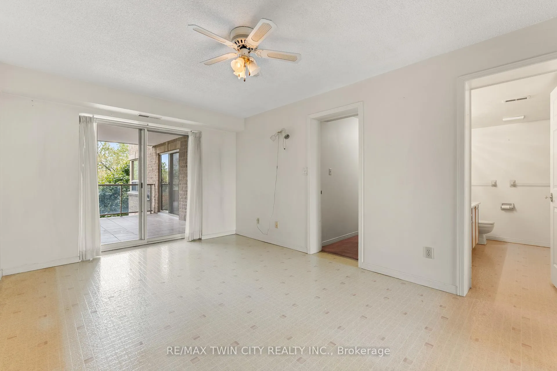Photo 22 of Unit 404, 281 Bristol Street, Guelph, Junction/Onward Willow — HOMEH