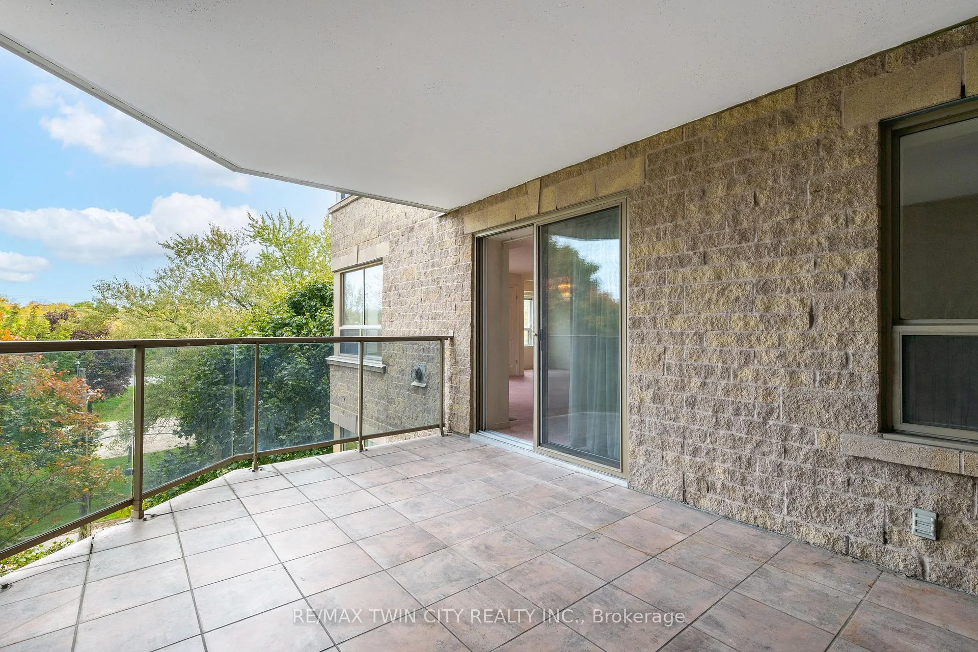 Photo 28 of Unit 404, 281 Bristol Street, Guelph, Junction/Onward Willow — HOMEH