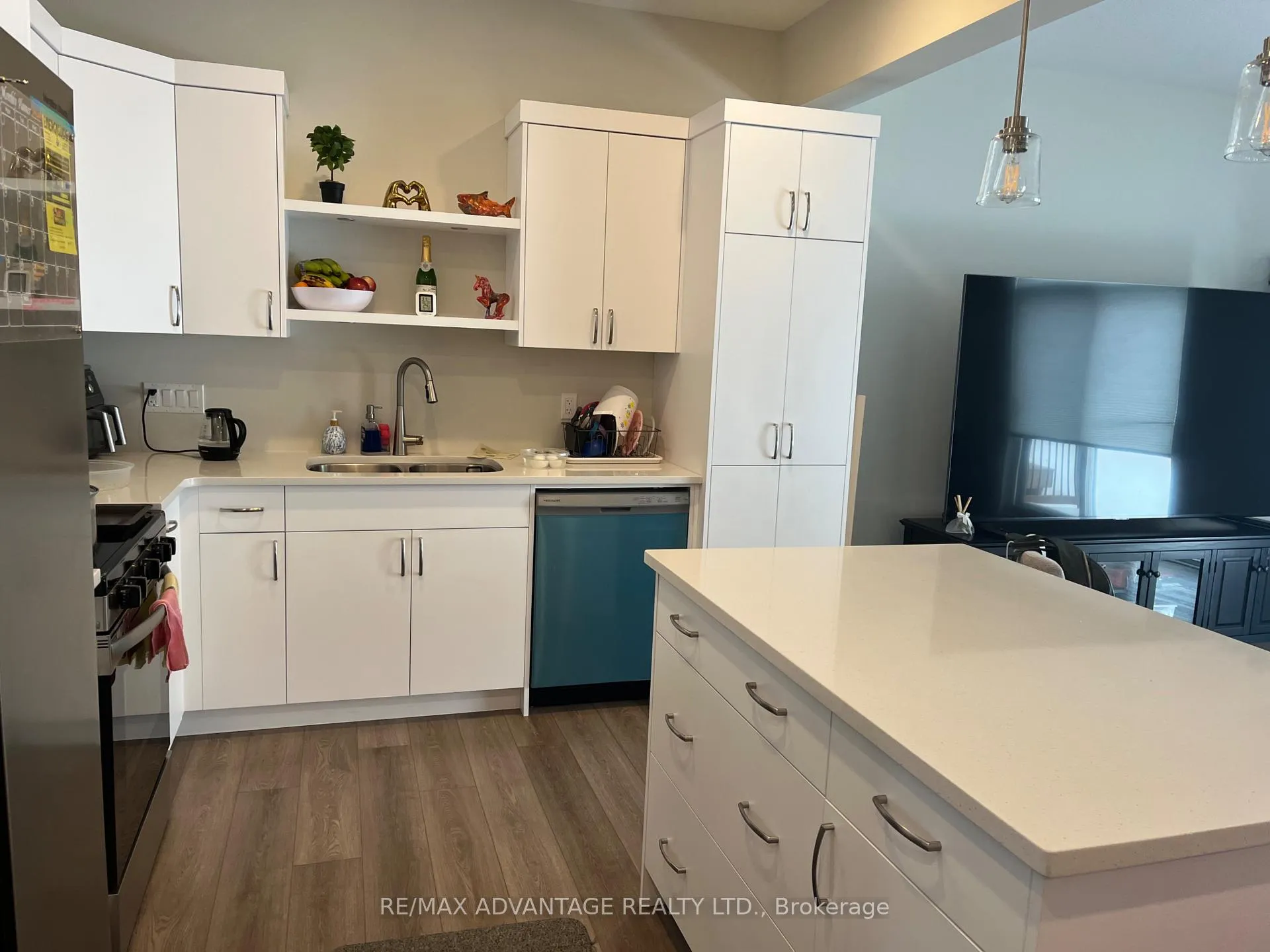 Photo 5 of 107 Cortland Terrace, St. Thomas — HOMEH