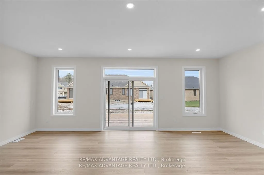 Photo 7 of 107 Cortland Terrace, St. Thomas — HOMEH