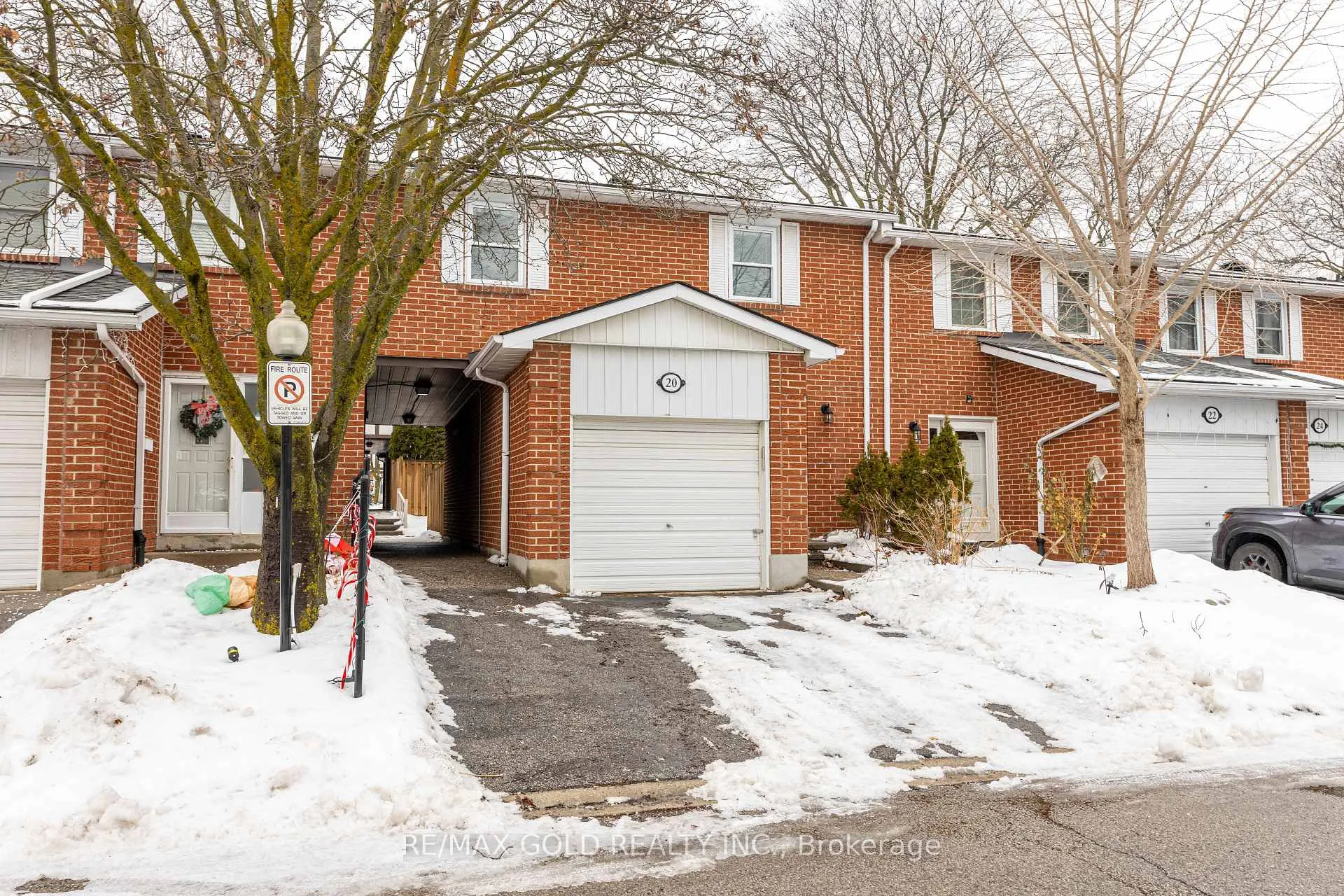 Photo 2 of 20 Harper Way, Markham, Aileen-Willowbrook — HOMEH