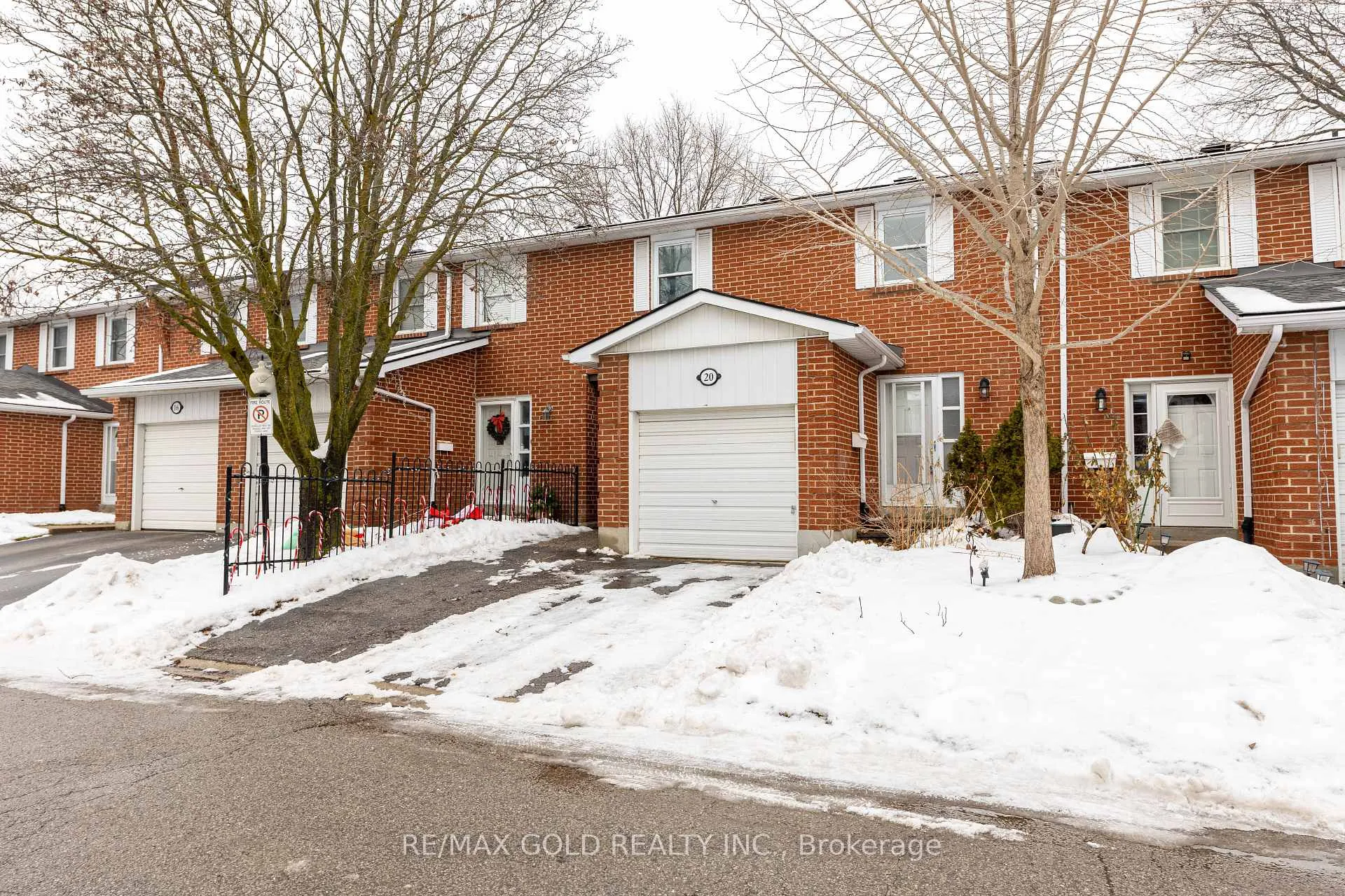 Photo 3 of 20 Harper Way, Markham, Aileen-Willowbrook — HOMEH