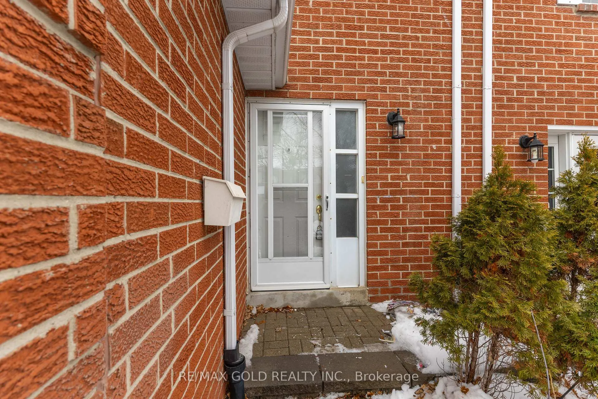 Photo 4 of 20 Harper Way, Markham, Aileen-Willowbrook — HOMEH