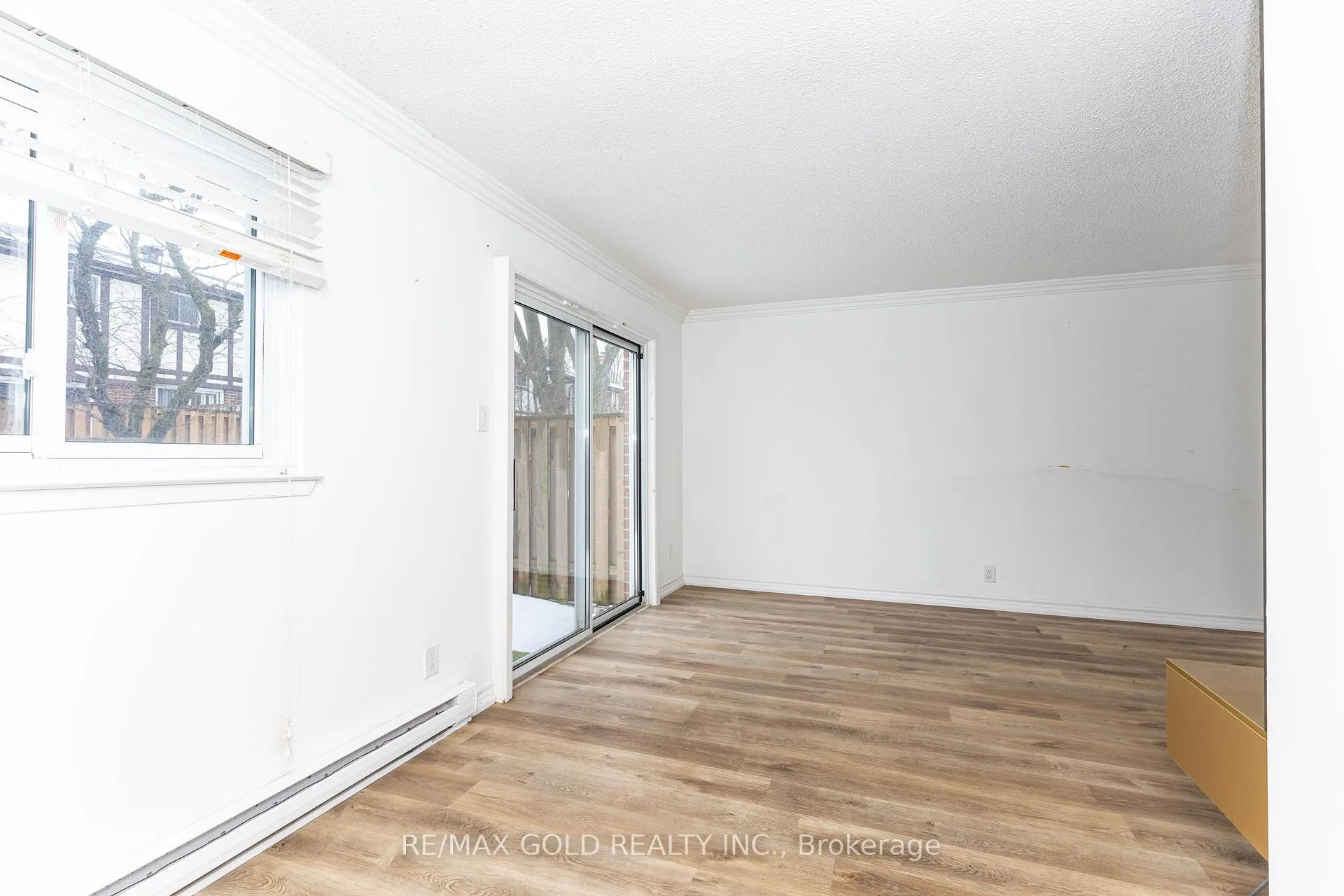 Photo 15 of 20 Harper Way, Markham, Aileen-Willowbrook — HOMEH