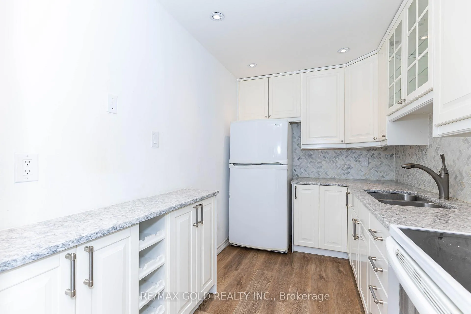 Photo 17 of 20 Harper Way, Markham, Aileen-Willowbrook — HOMEH