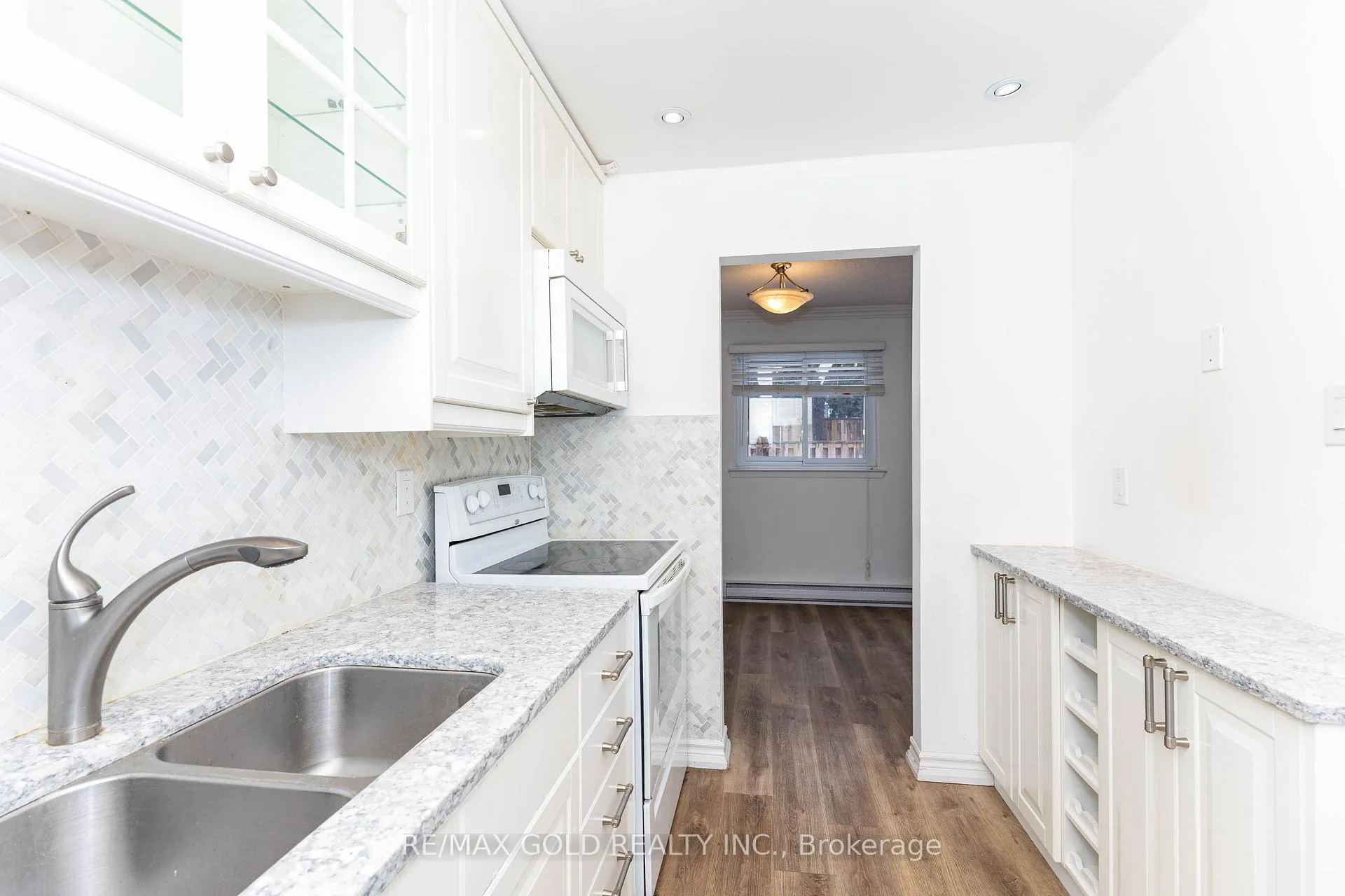 Photo 18 of 20 Harper Way, Markham, Aileen-Willowbrook — HOMEH