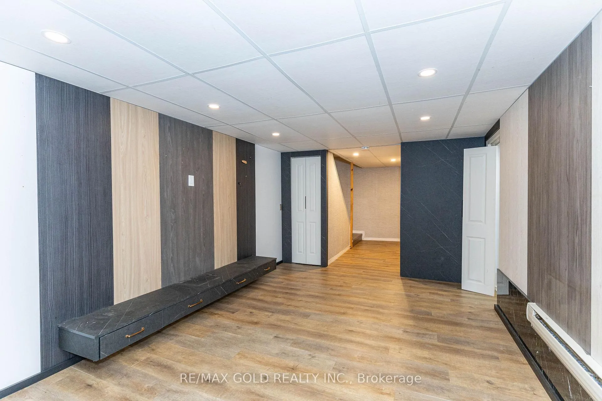 Photo 38 of 20 Harper Way, Markham, Aileen-Willowbrook — HOMEH