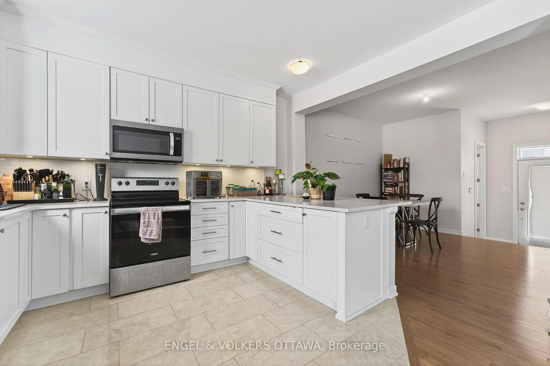 Photo 11 of 2017 Elevation Road, Ottawa, Barrhaven - Half Moon Bay — HOMEH