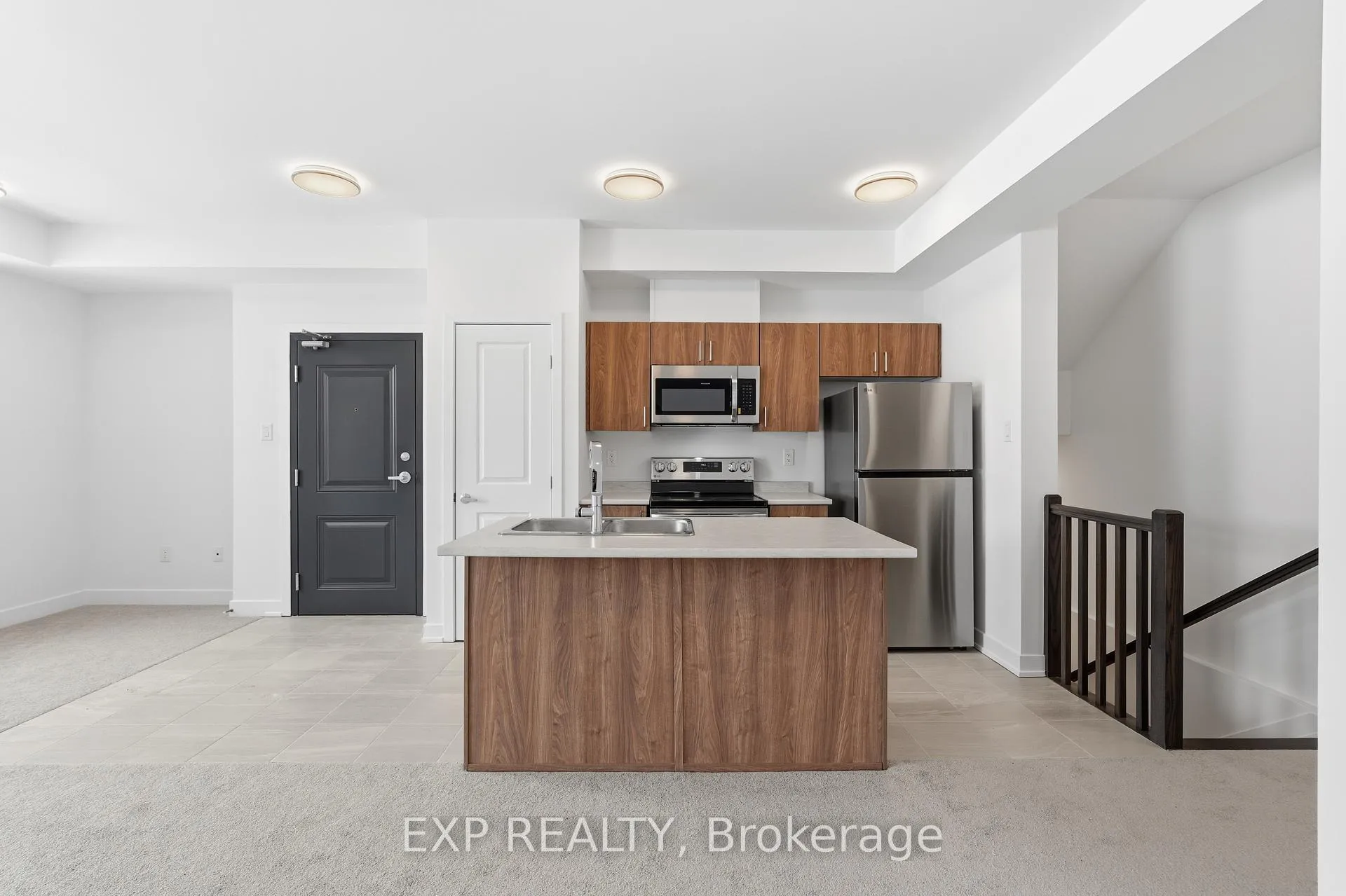 Photo 4 of 1007 Silhouette Private, Ottawa, Barrhaven - Cedargrove/Fraserdale — HOMEH